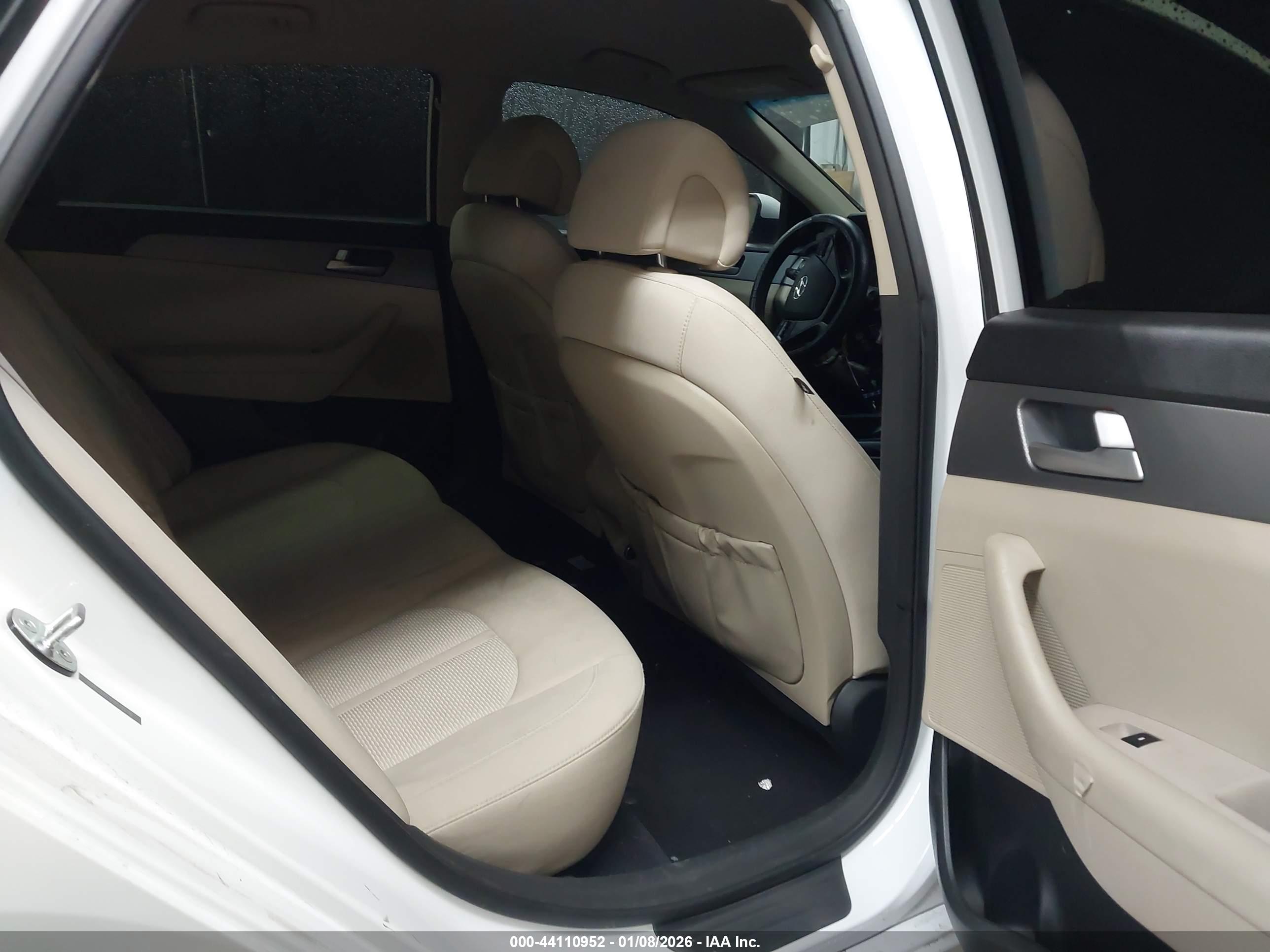 HYUNDAI SONATA image 8