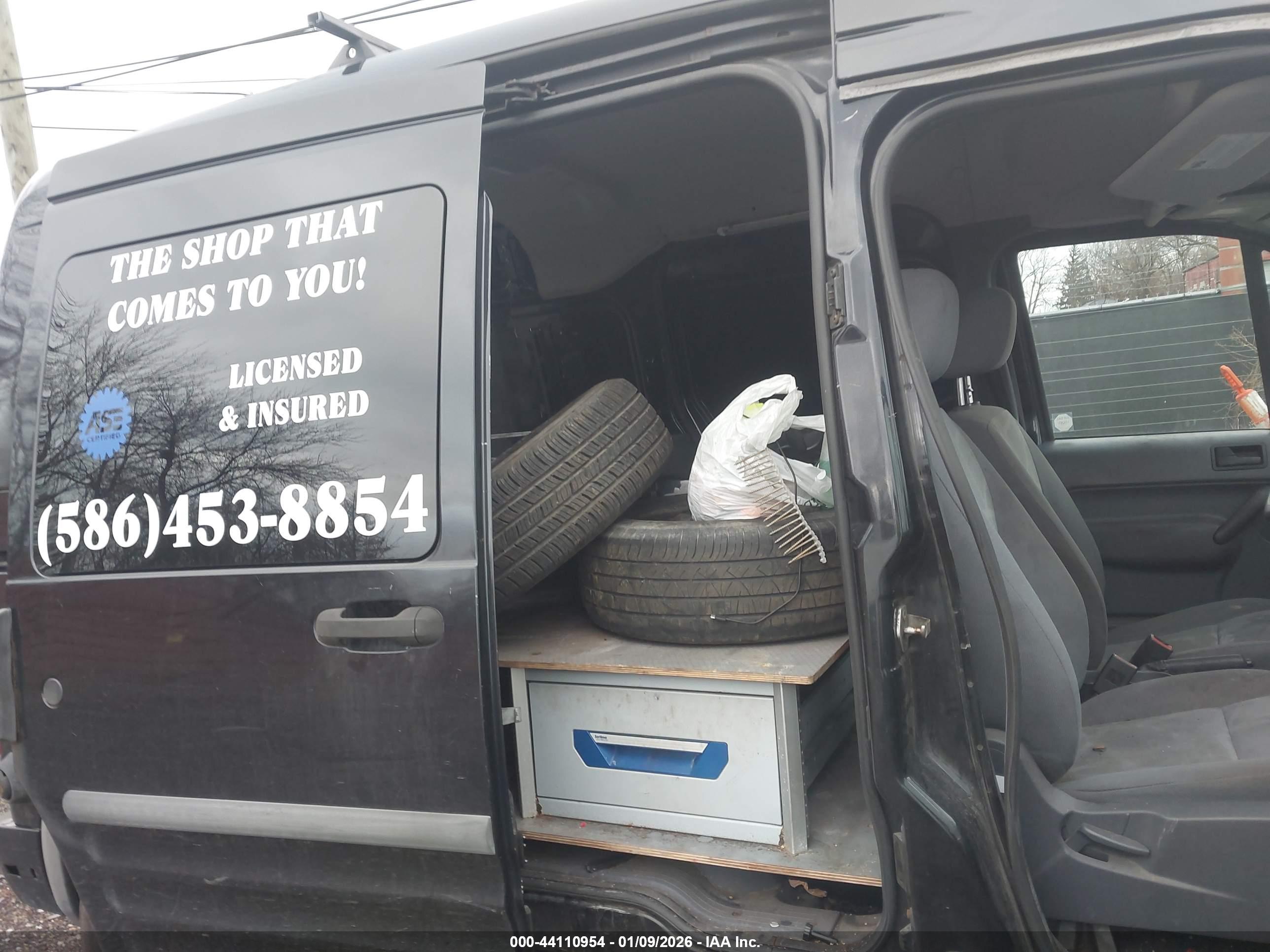 FORD TRANSIT image 8
