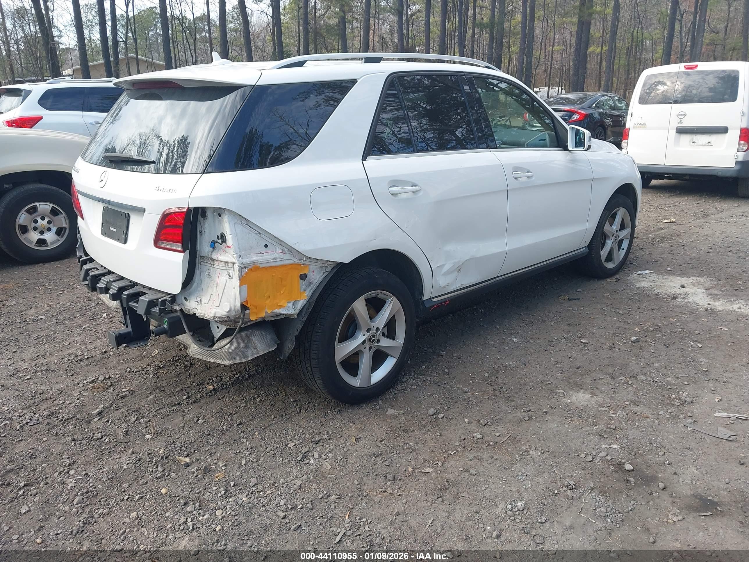 MERCEDES-BENZ GLE image 4