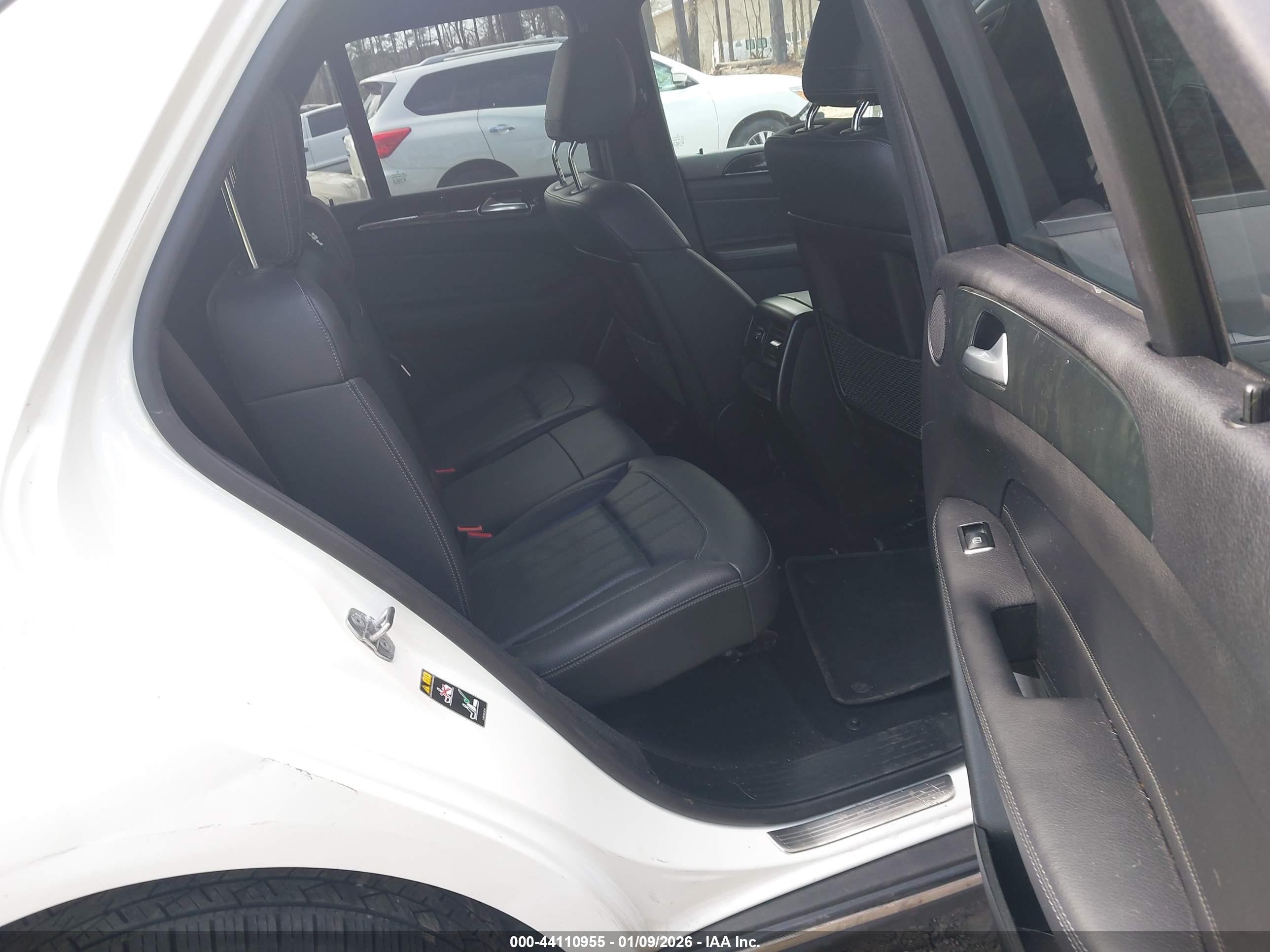 MERCEDES-BENZ GLE image 8