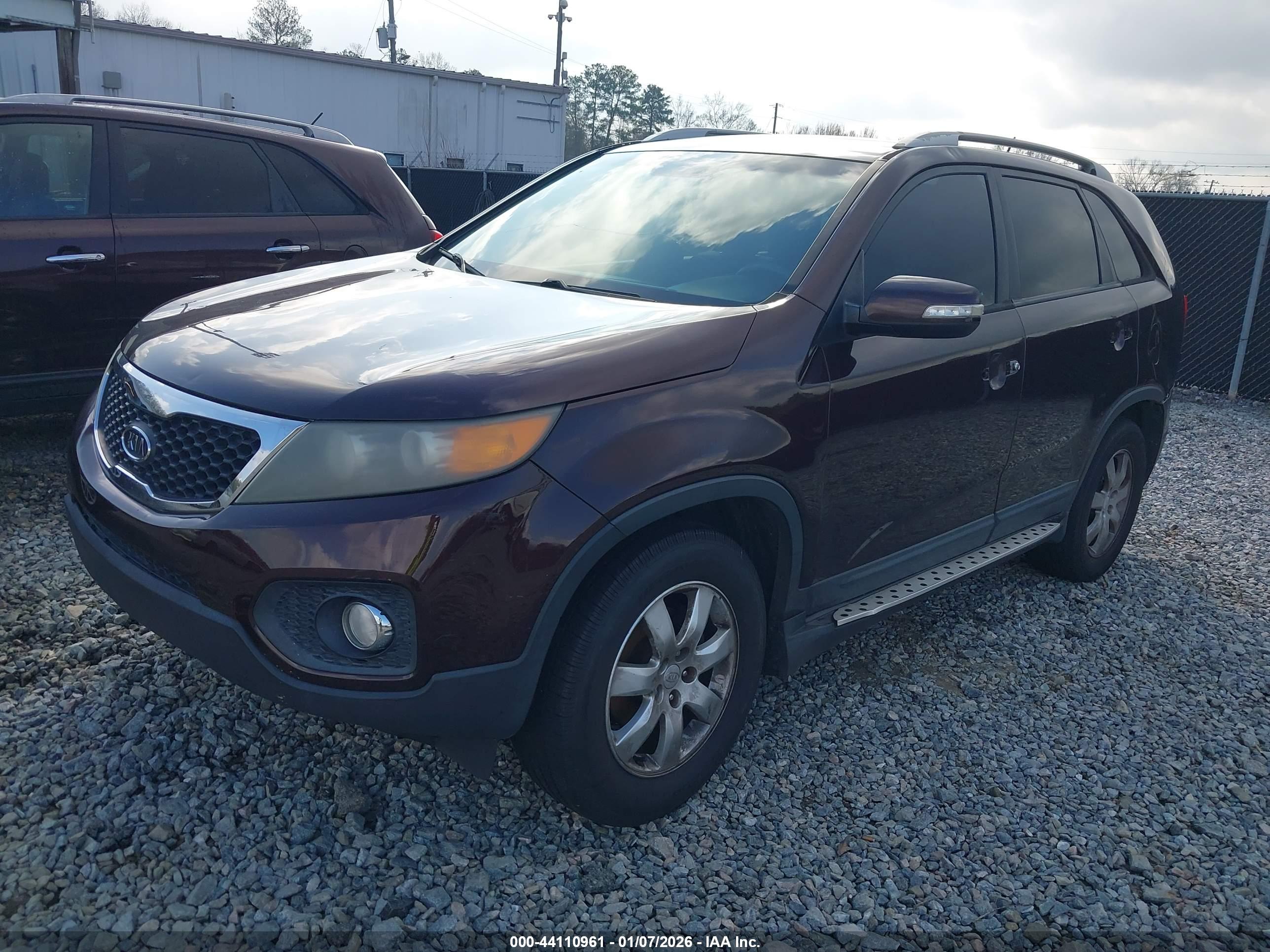 KIA SORENTO image 2