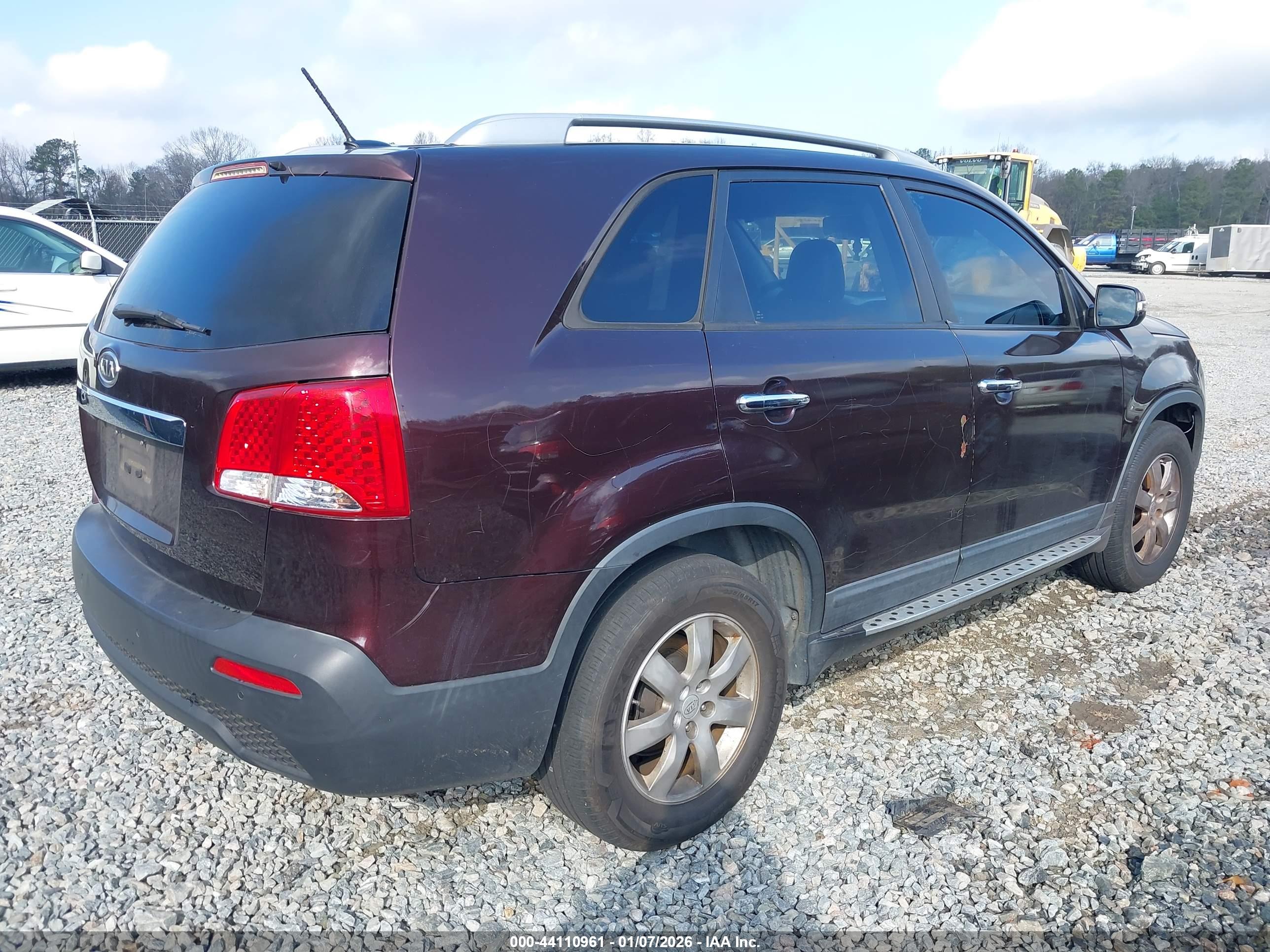KIA SORENTO image 4