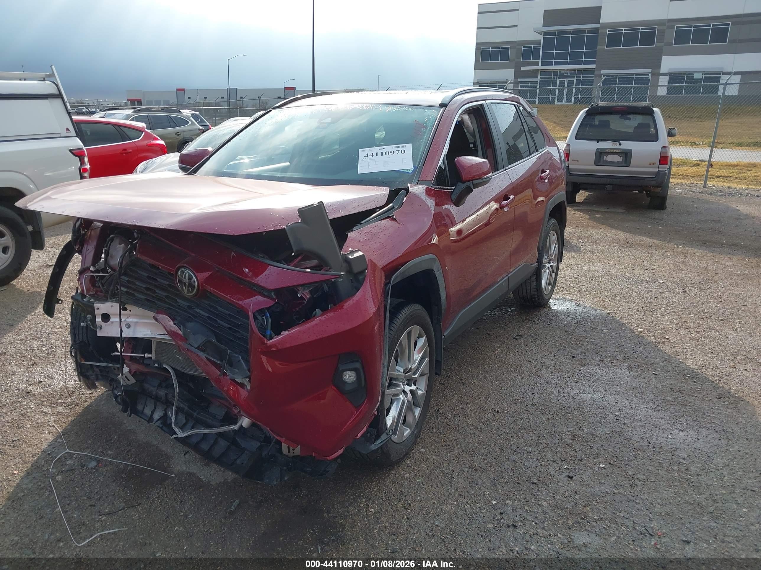 TOYOTA RAV4 image 2