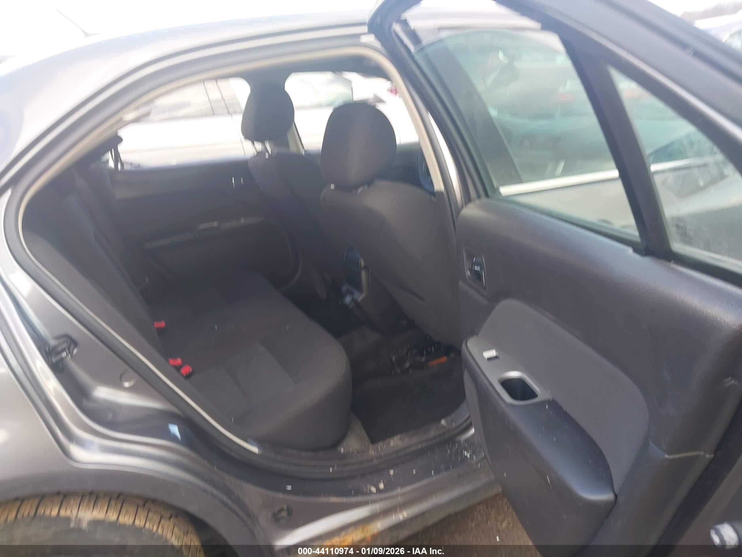 FORD FUSION image 8