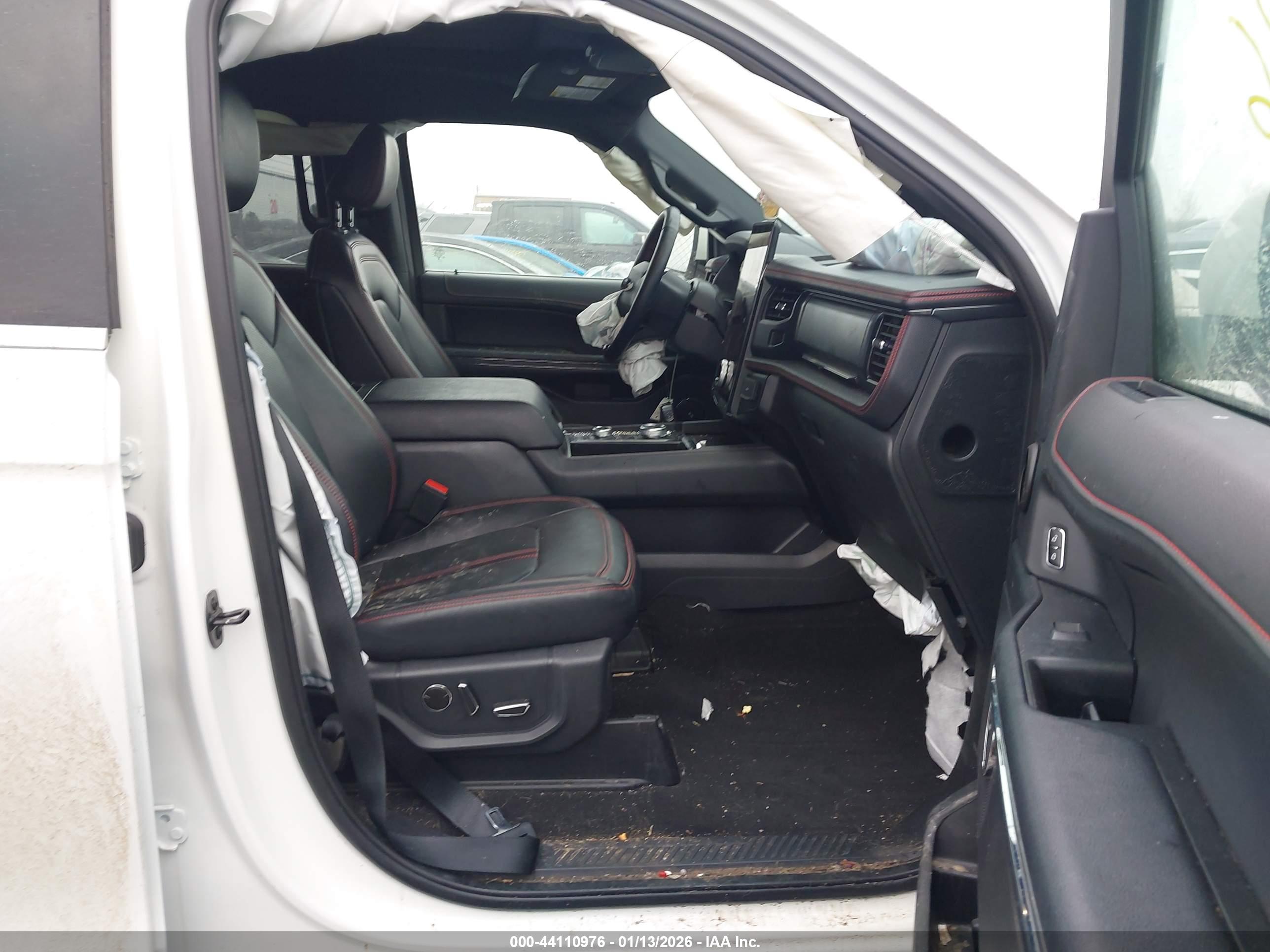 FORD EXPEDITION image 5