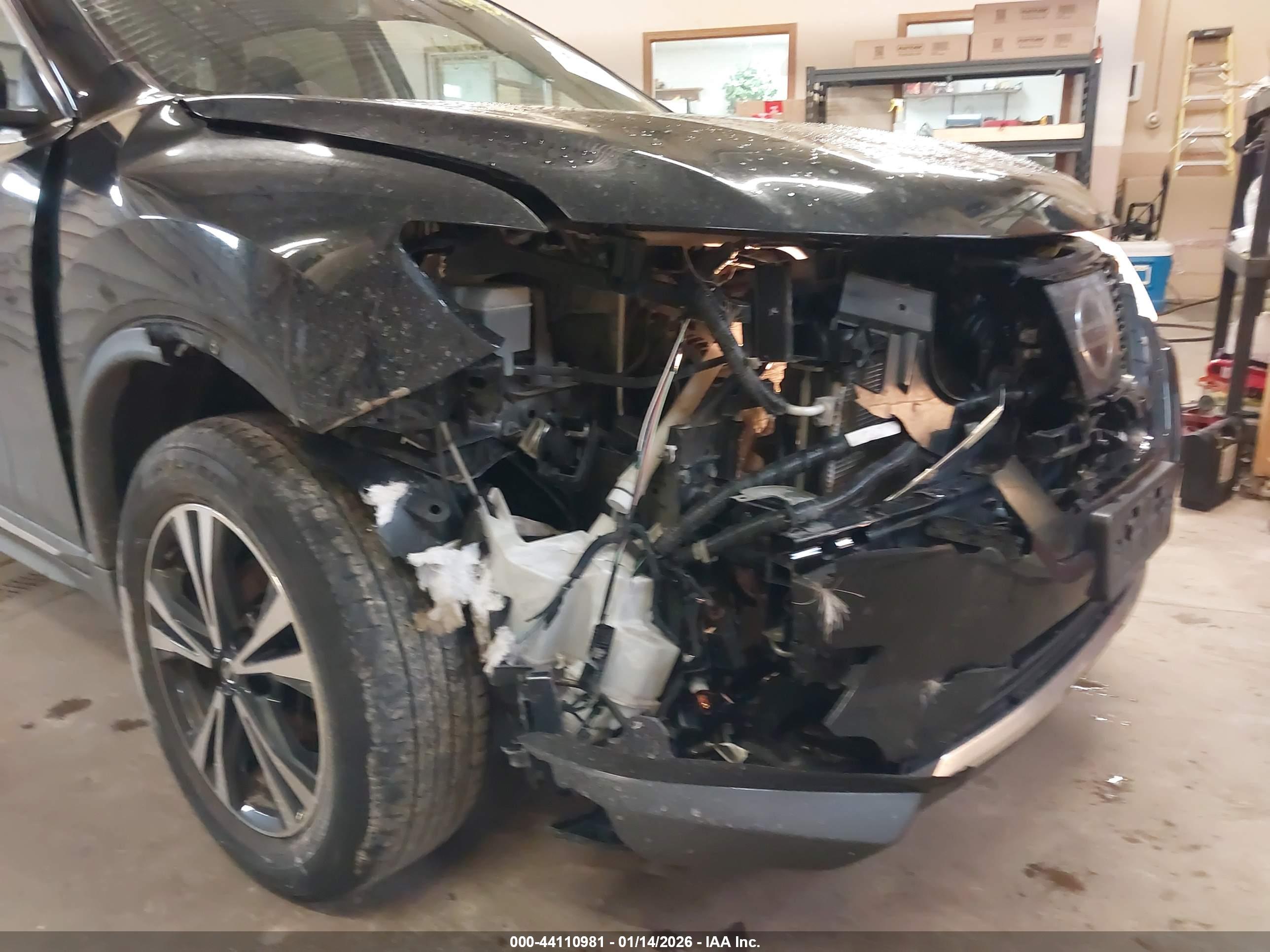 NISSAN ROGUE image 6