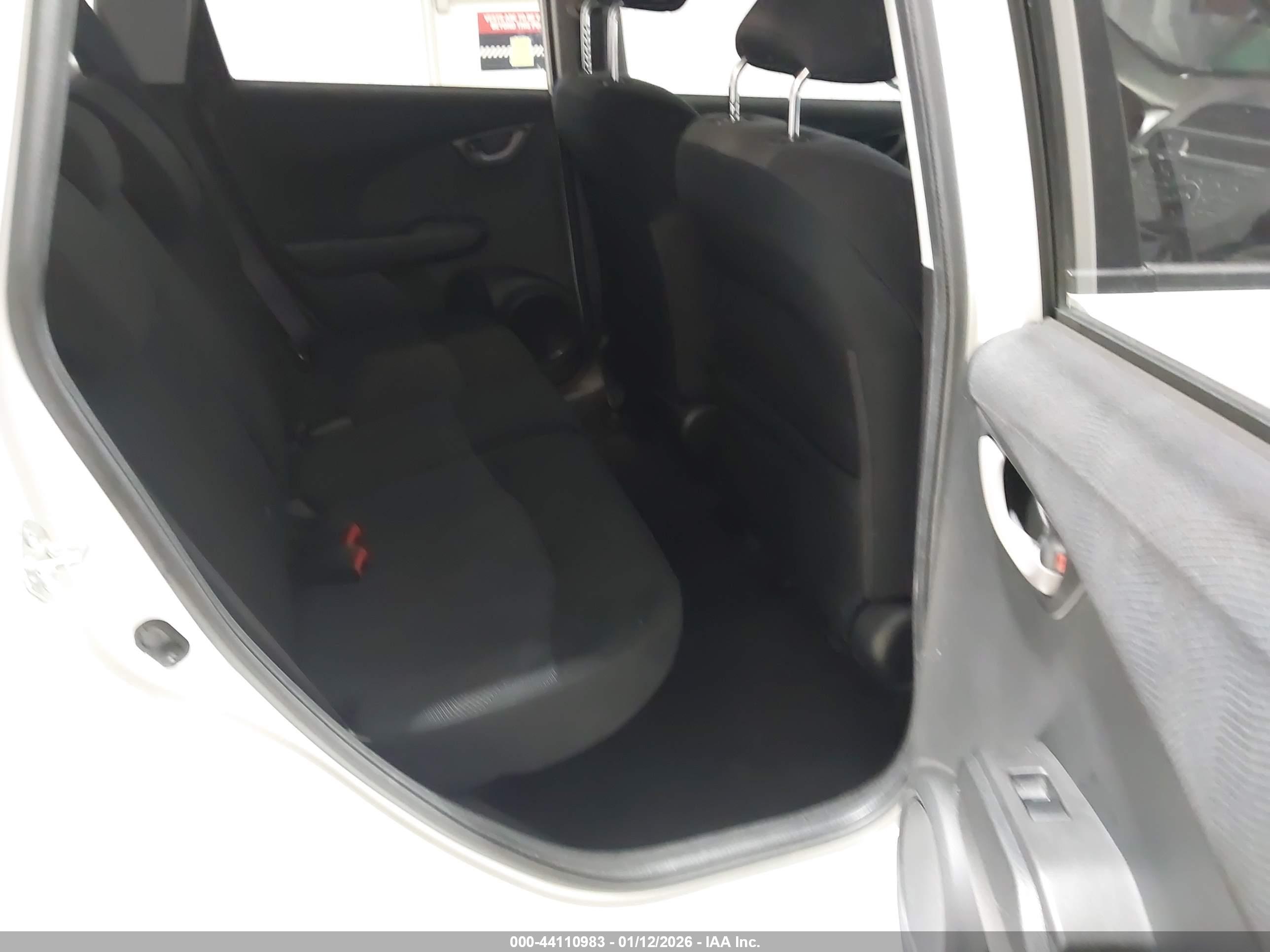 HONDA FIT image 8