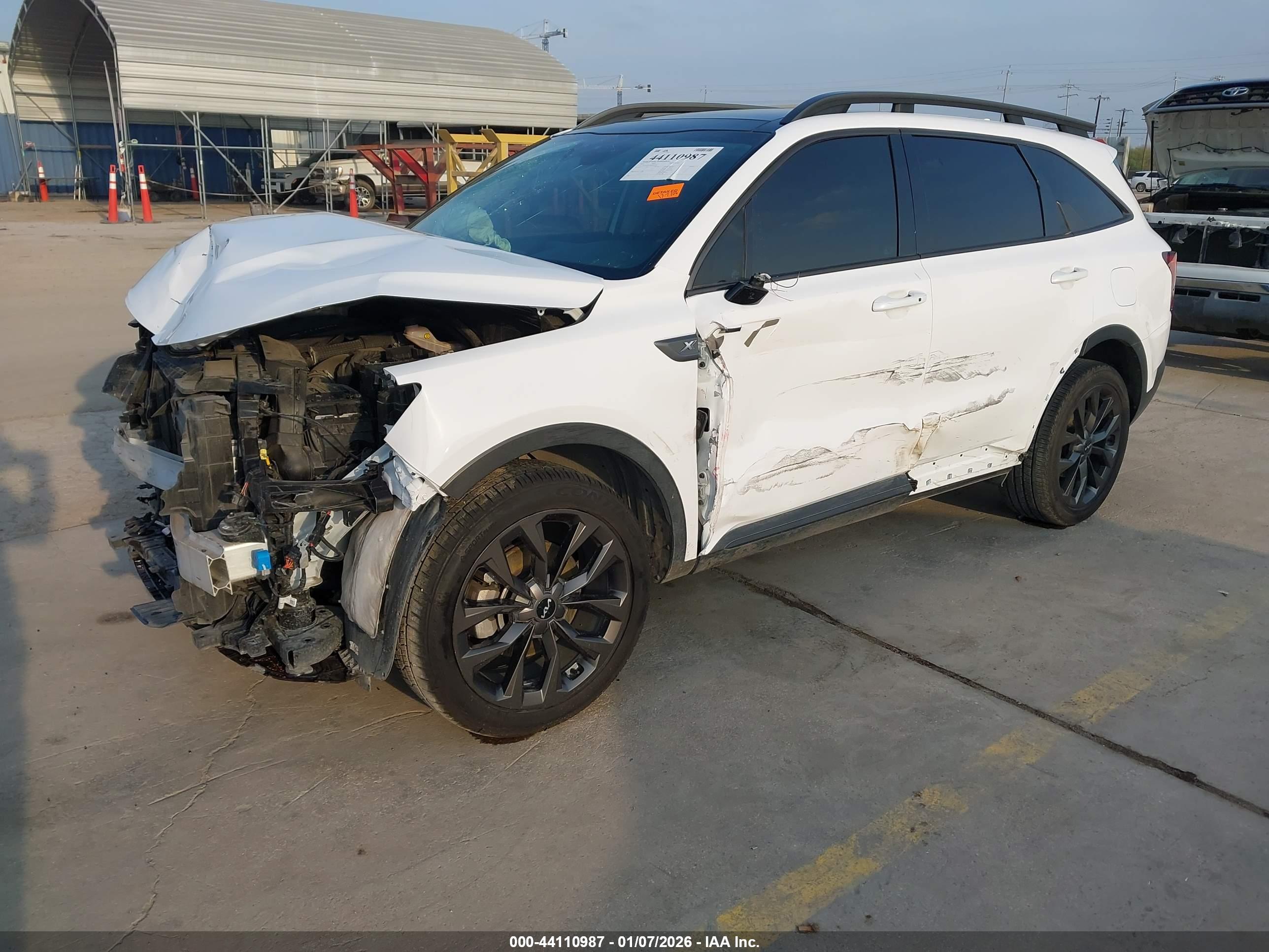 KIA SORENTO image 2