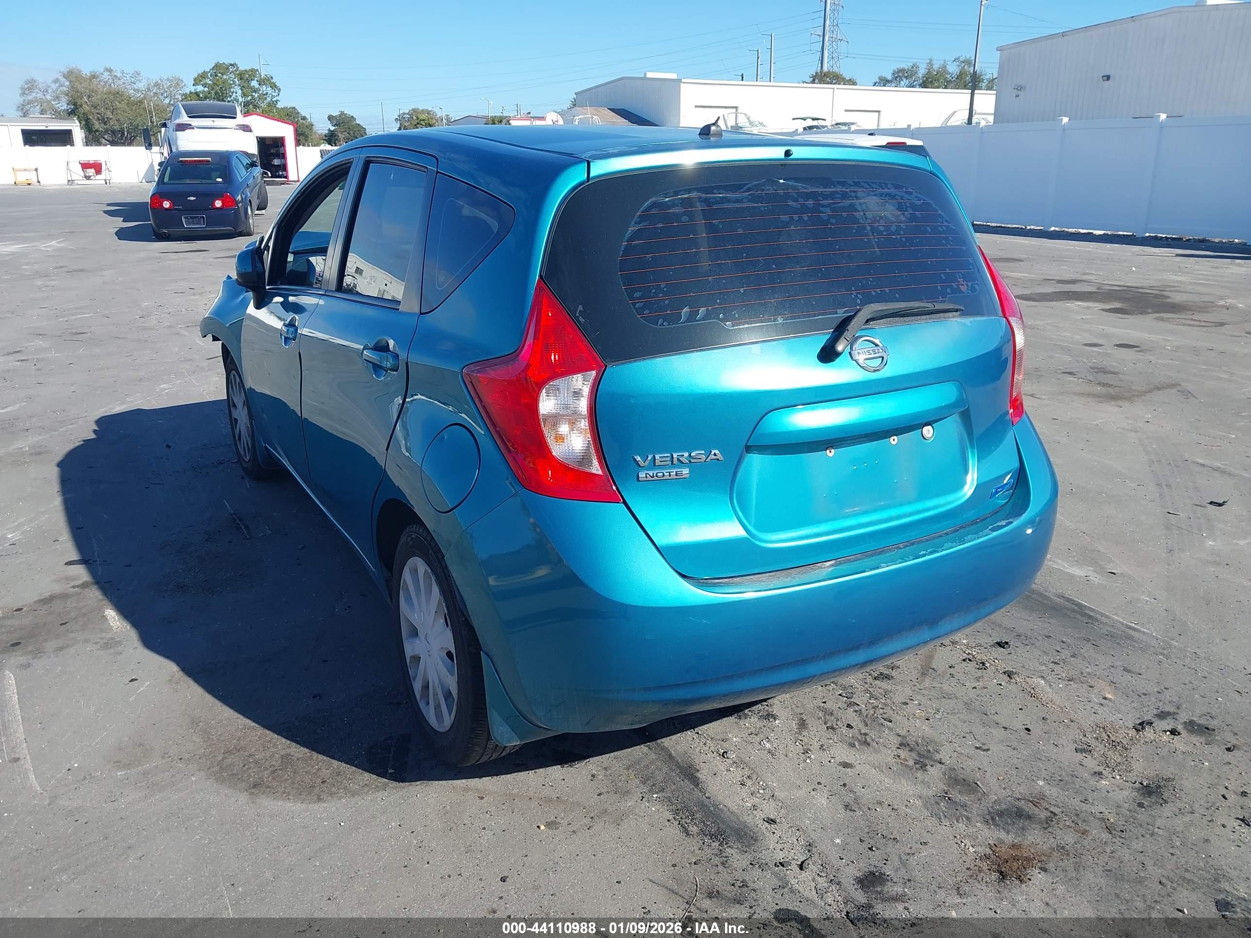 NISSAN VERSA image 3