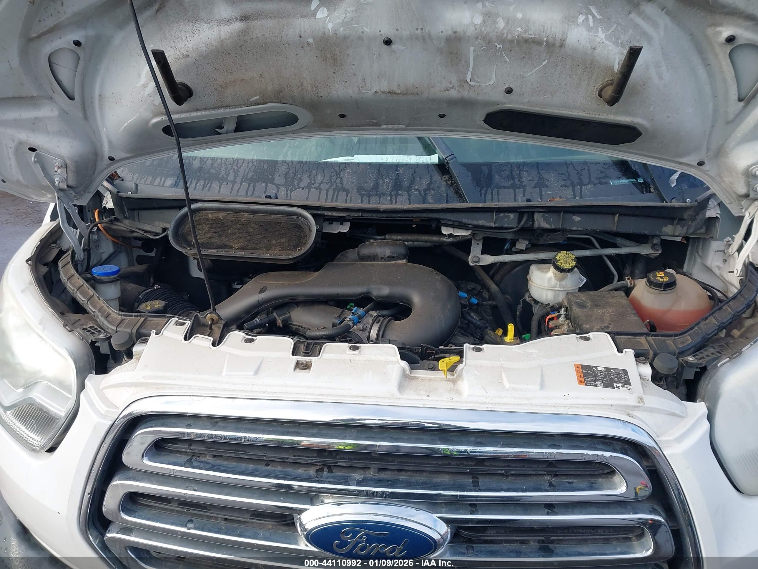 FORD TRANSIT-350 image 10
