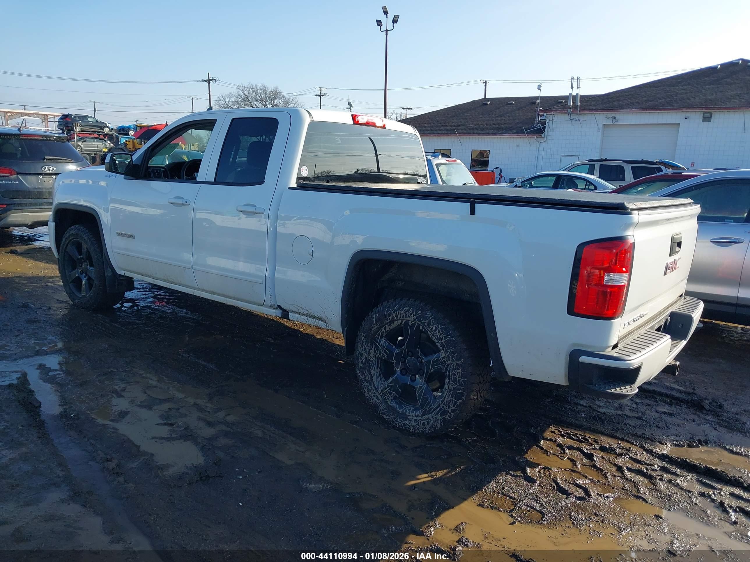 GMC SIERRA image 3