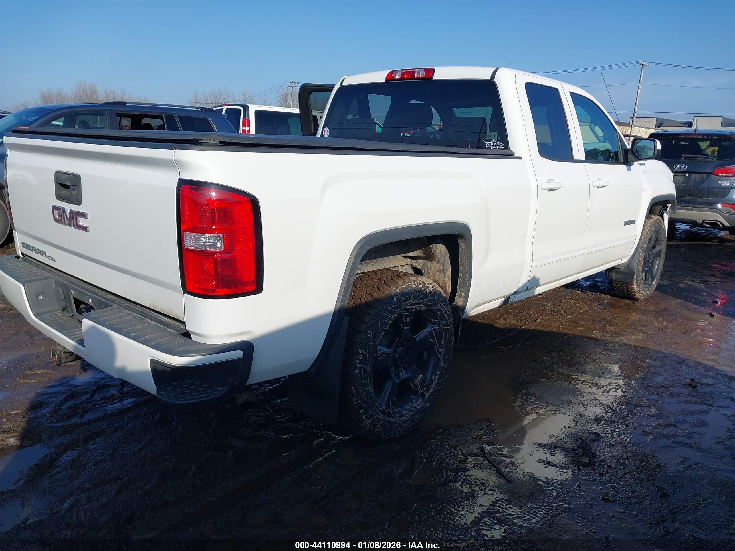 GMC SIERRA image 4