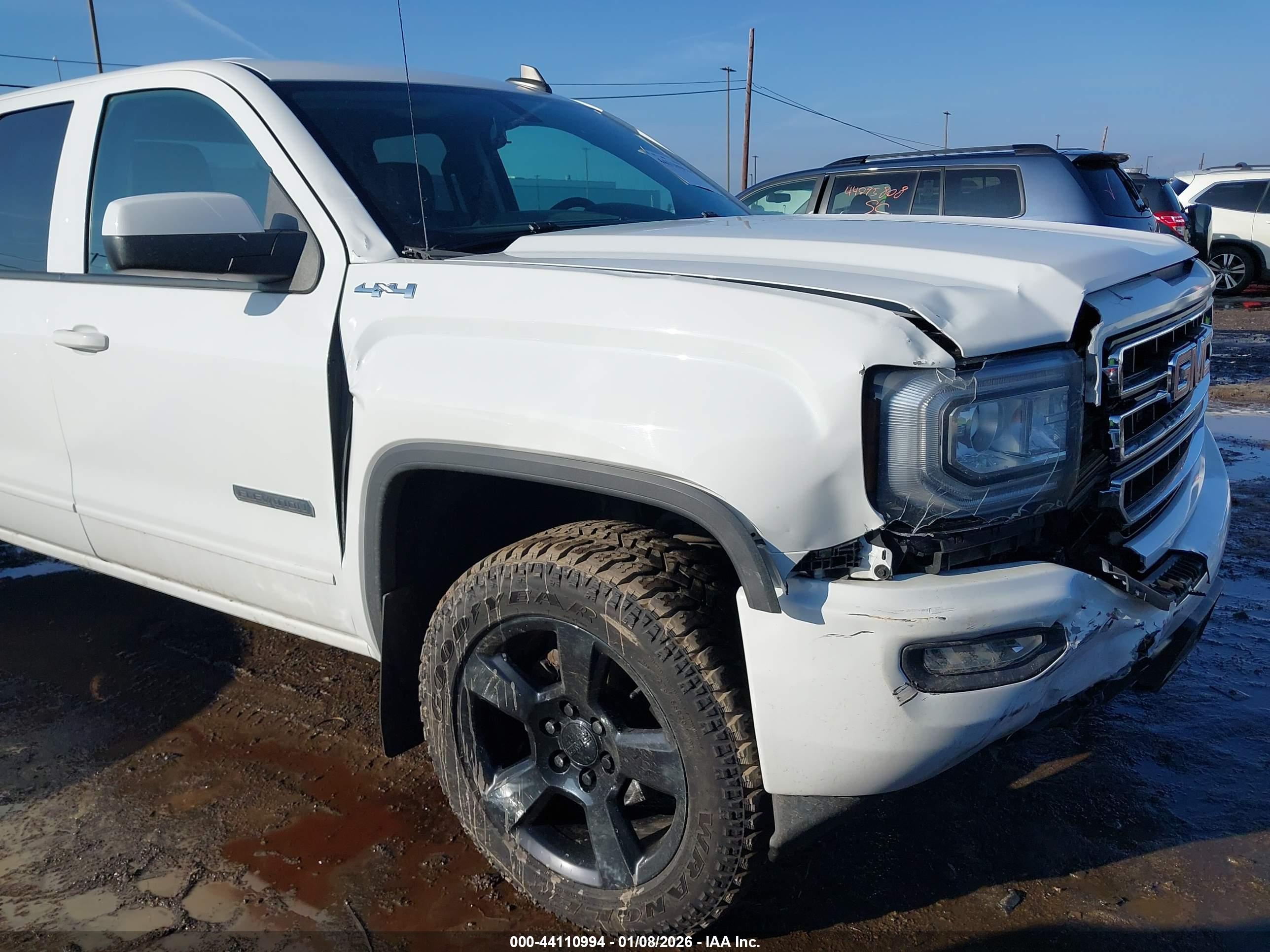 GMC SIERRA image 6