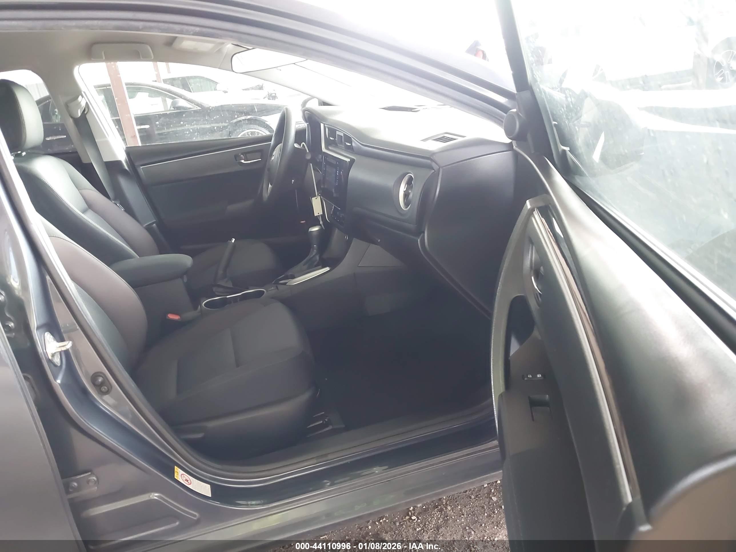 TOYOTA COROLLA image 5