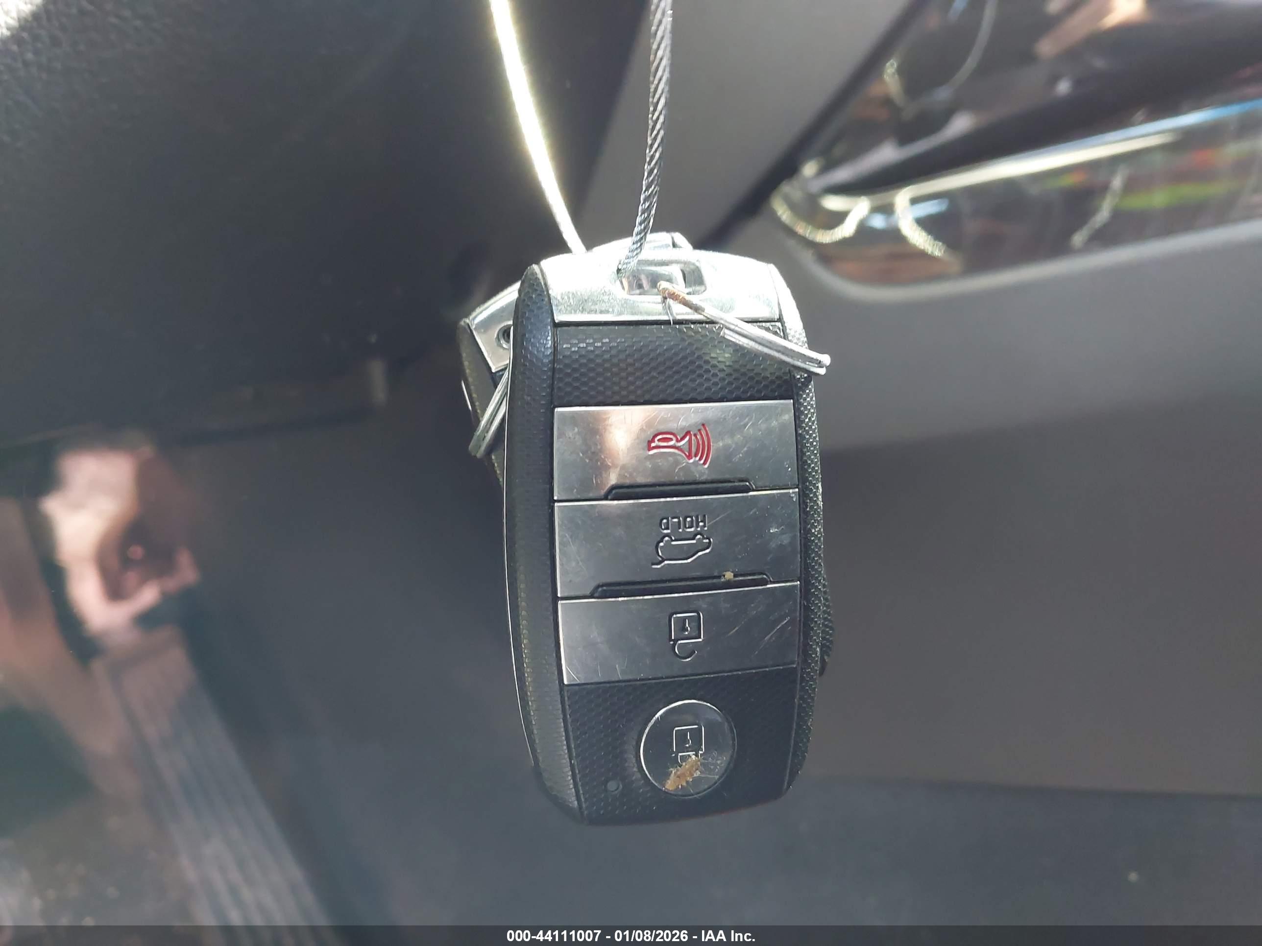 KIA SORENTO image 11