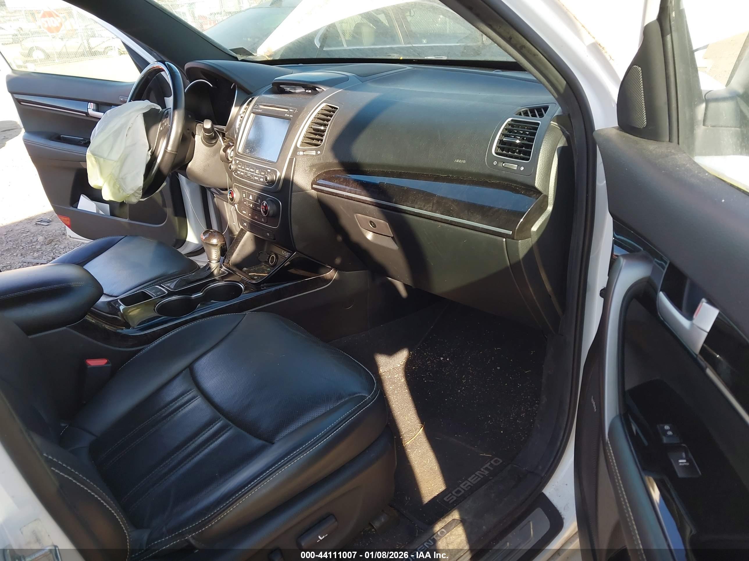 KIA SORENTO image 5