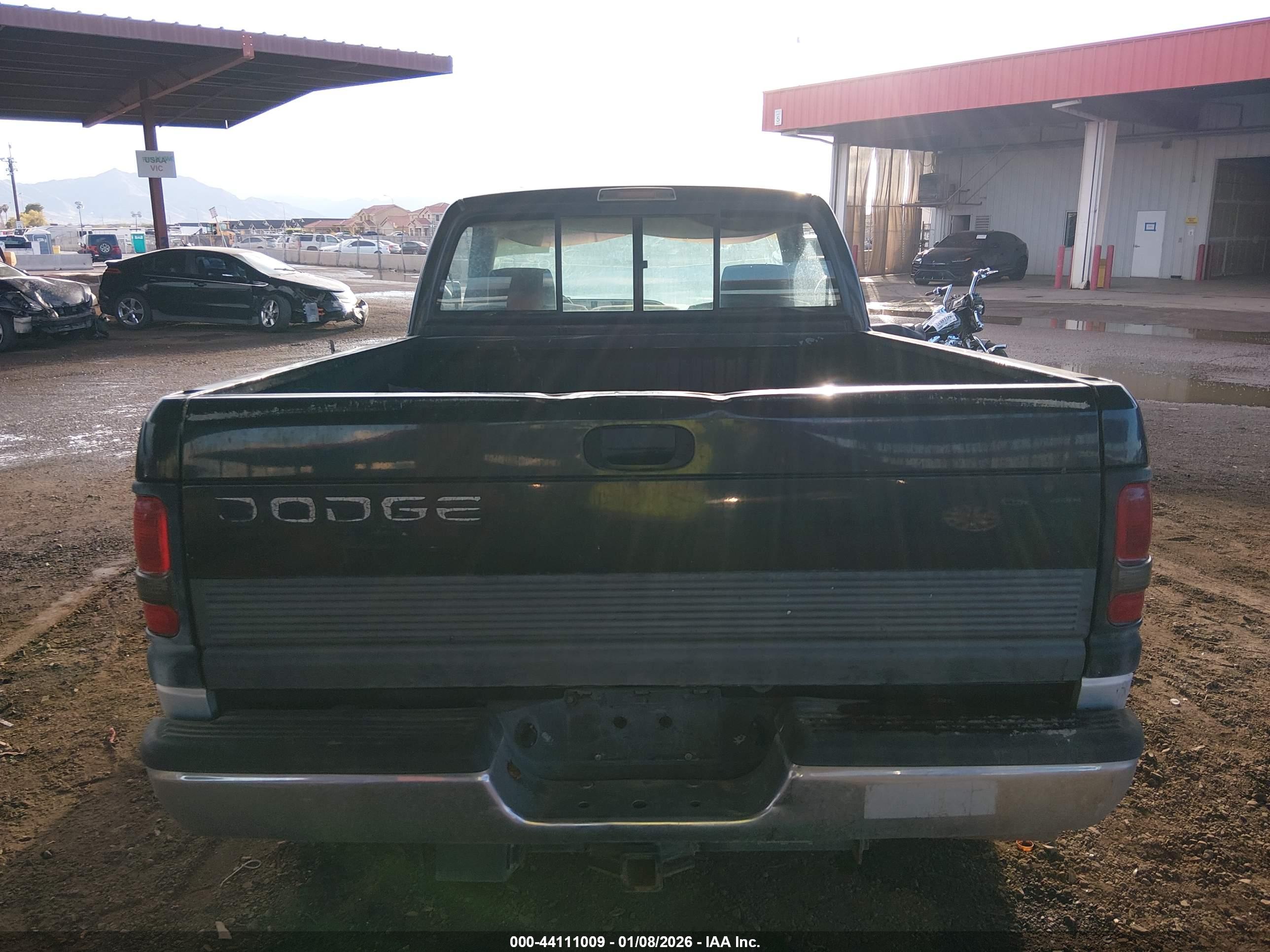 DODGE RAM image 6