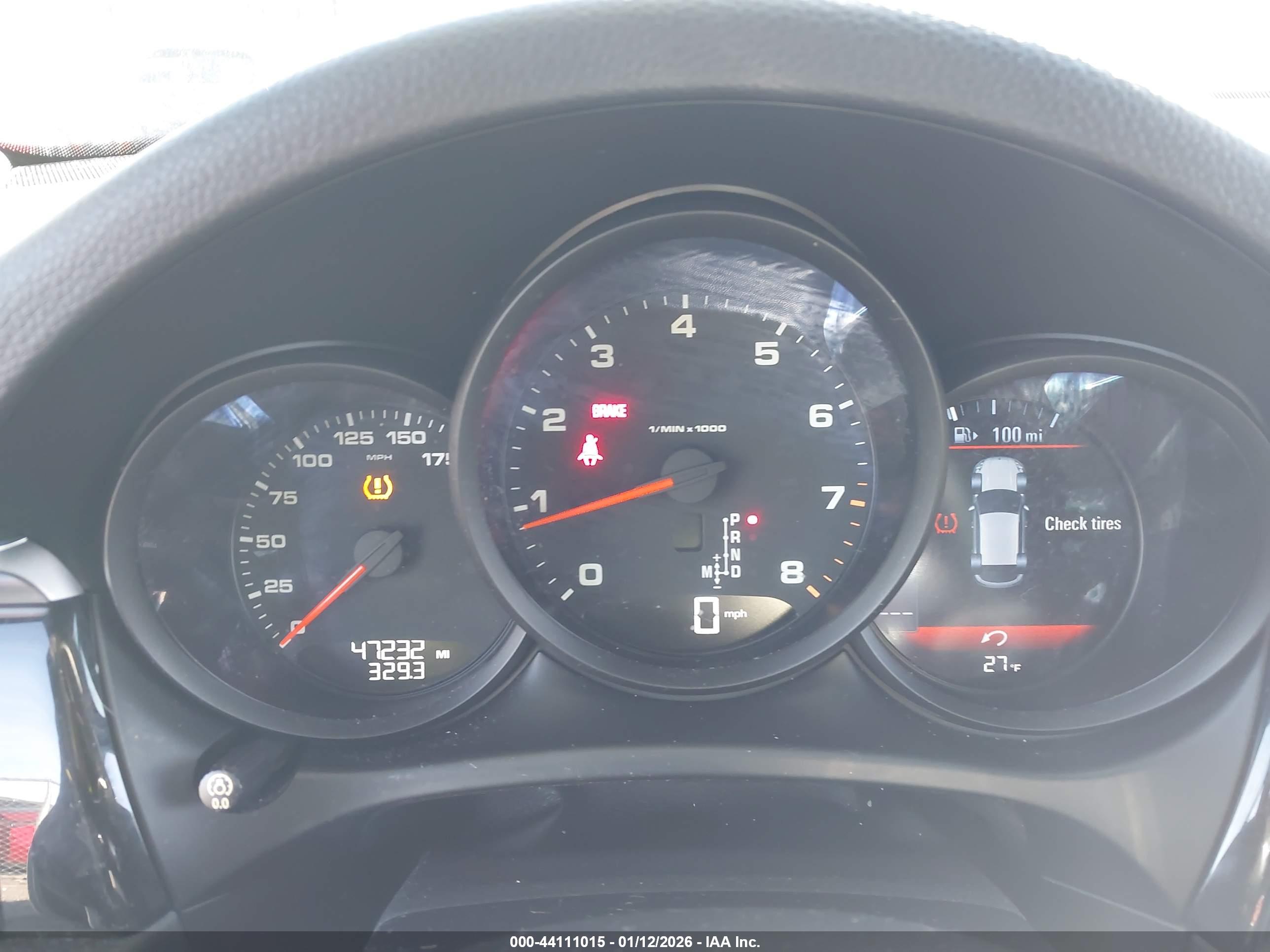 PORSCHE MACAN image 7