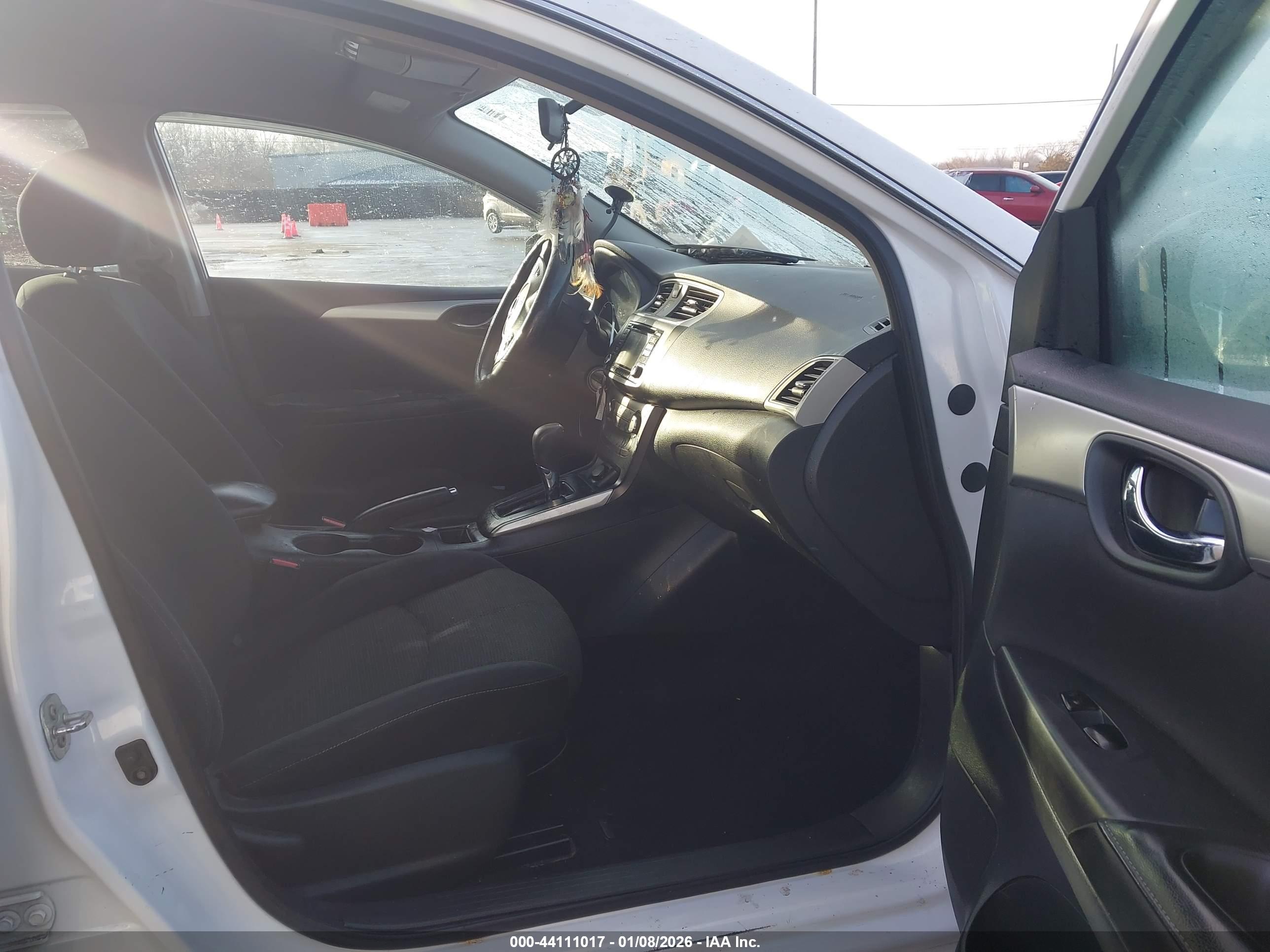 NISSAN SENTRA image 5