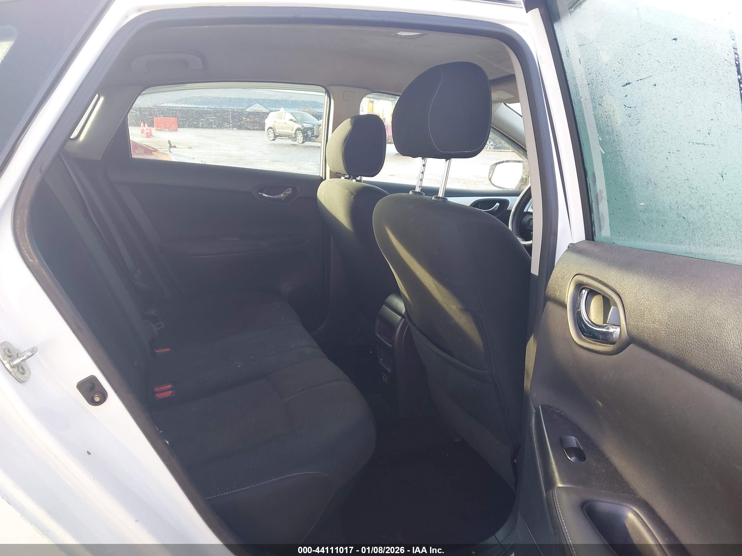 NISSAN SENTRA image 8