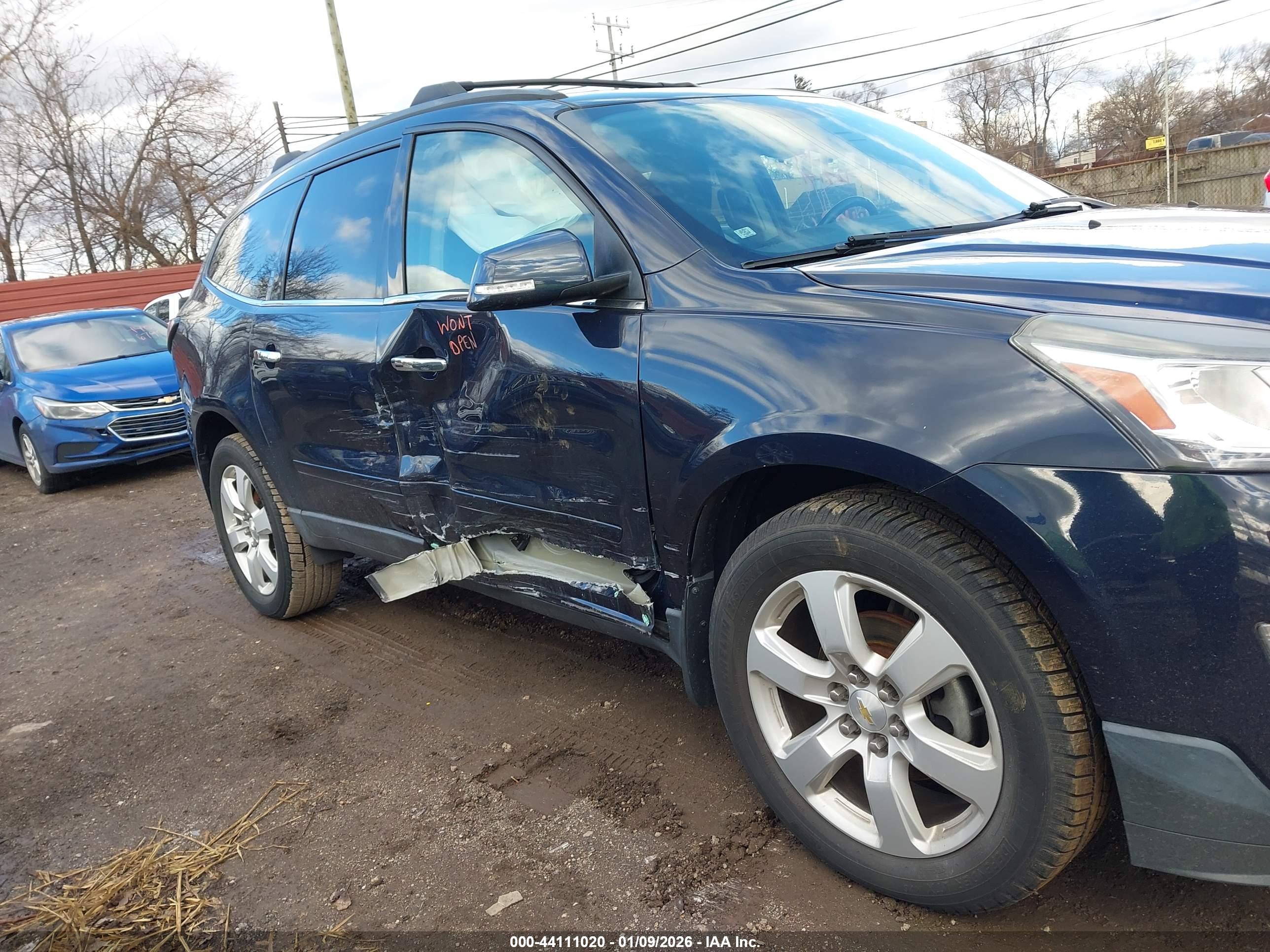 CHEVROLET TRAVERSE image 6