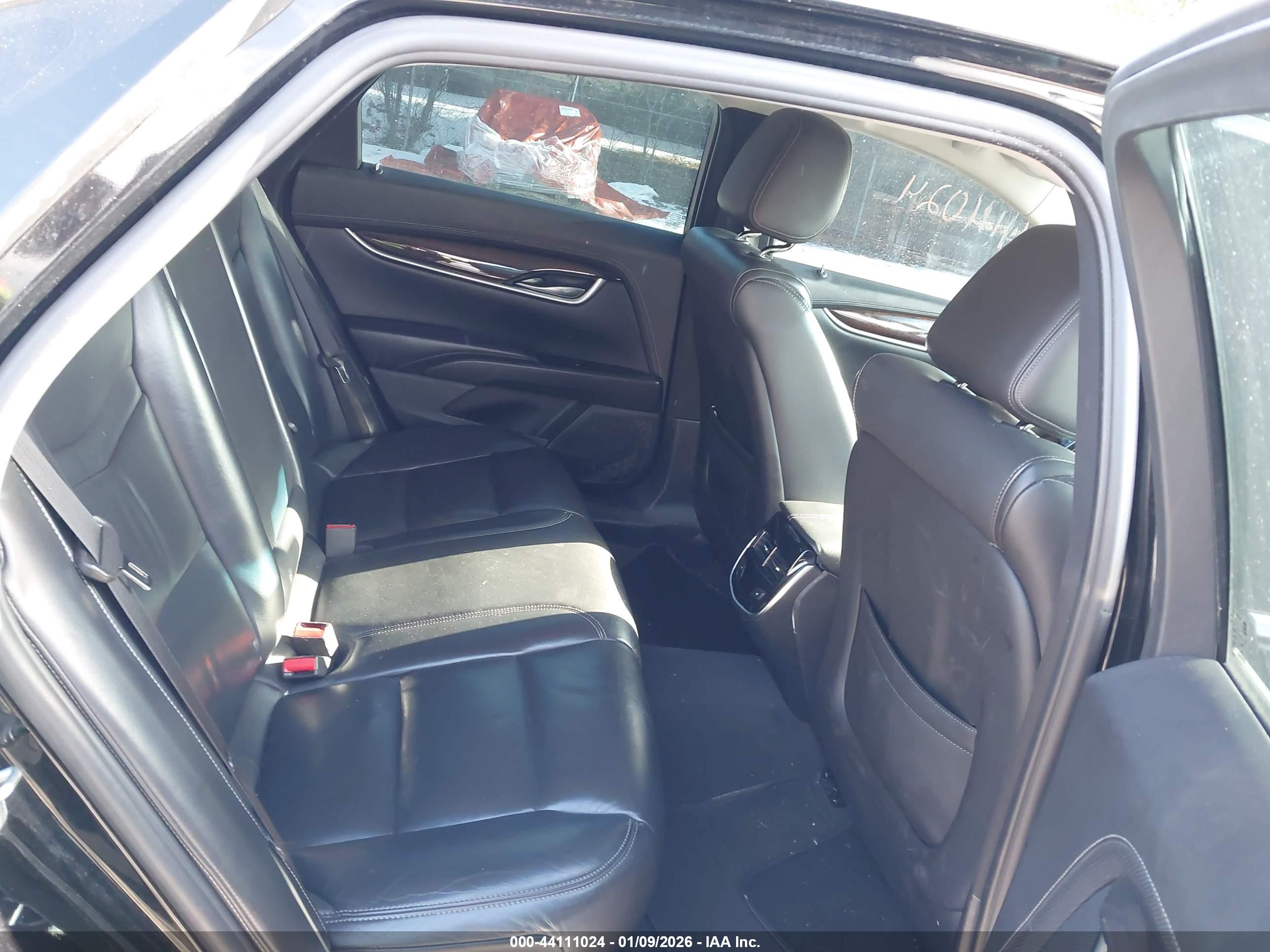 CADILLAC XTS image 8