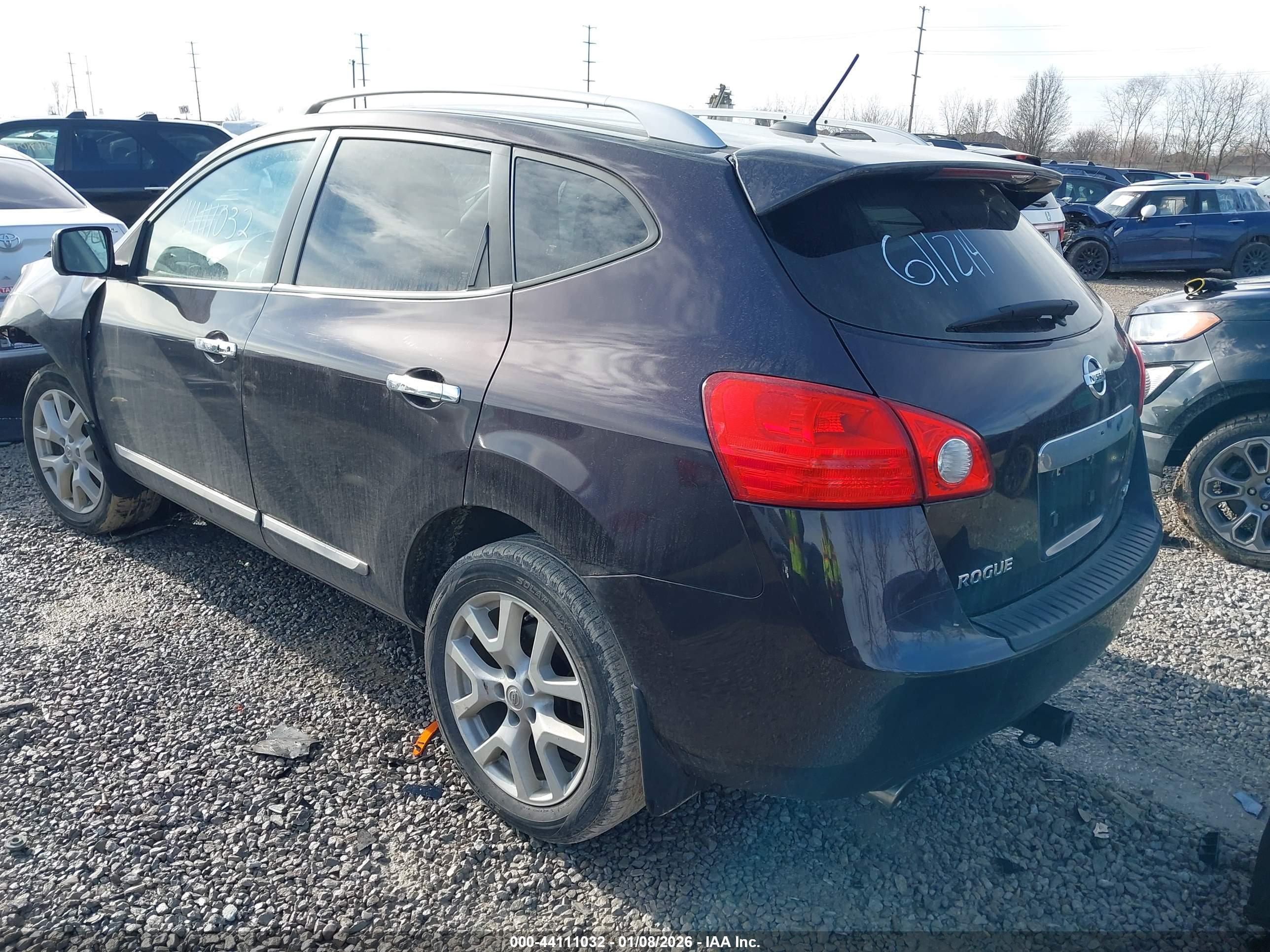 NISSAN ROGUE image 3