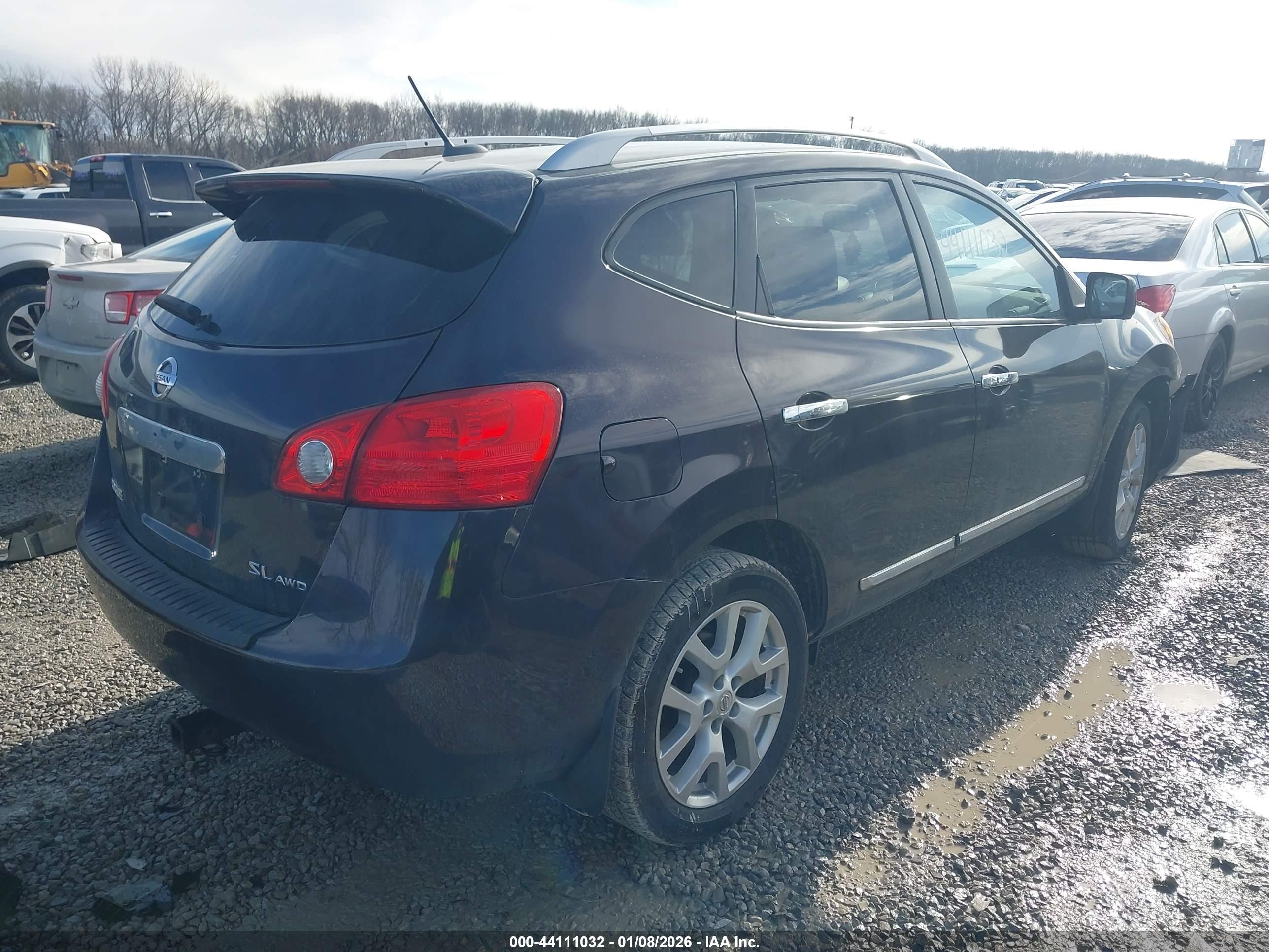 NISSAN ROGUE image 4