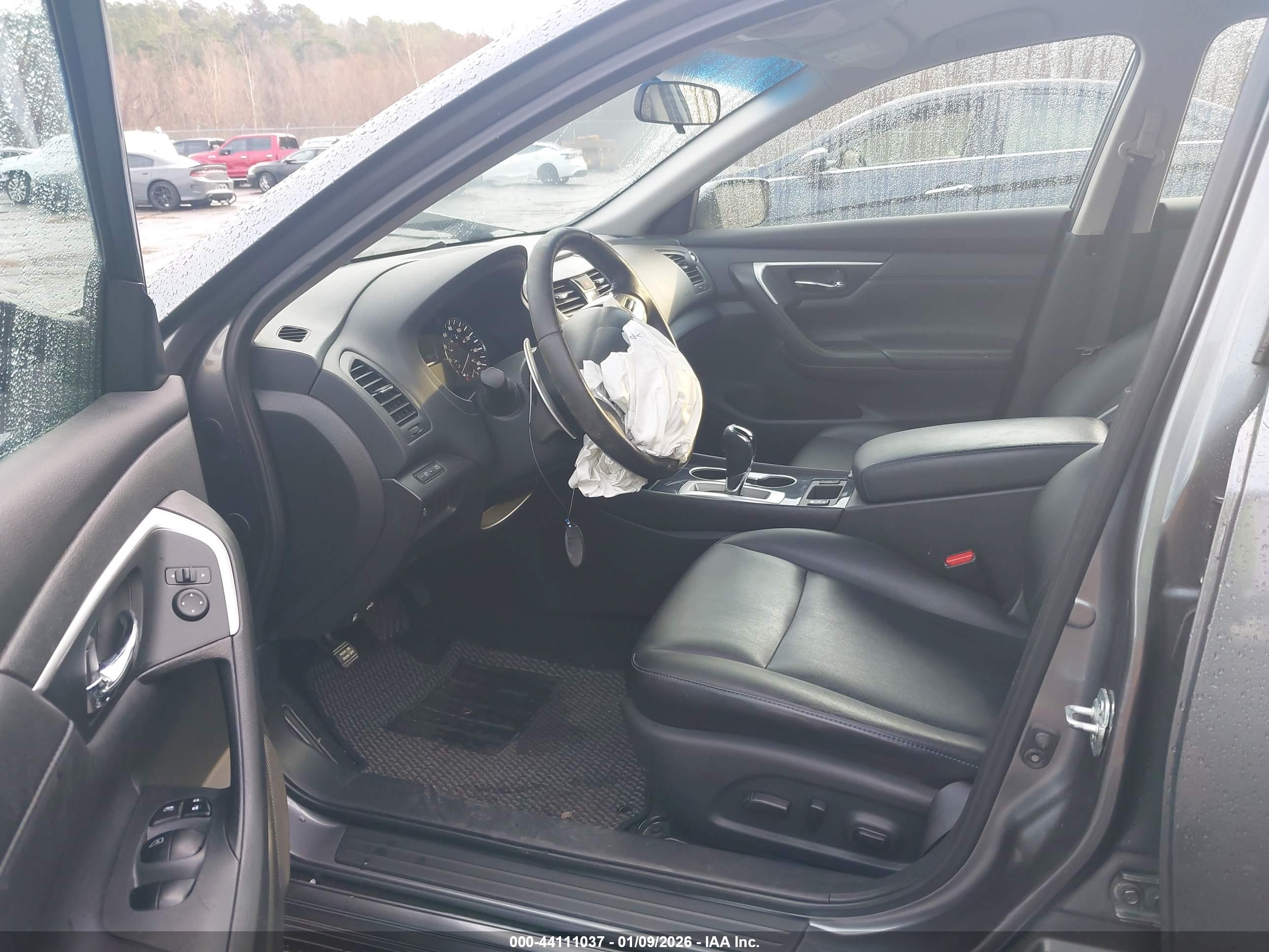 NISSAN ALTIMA image 5