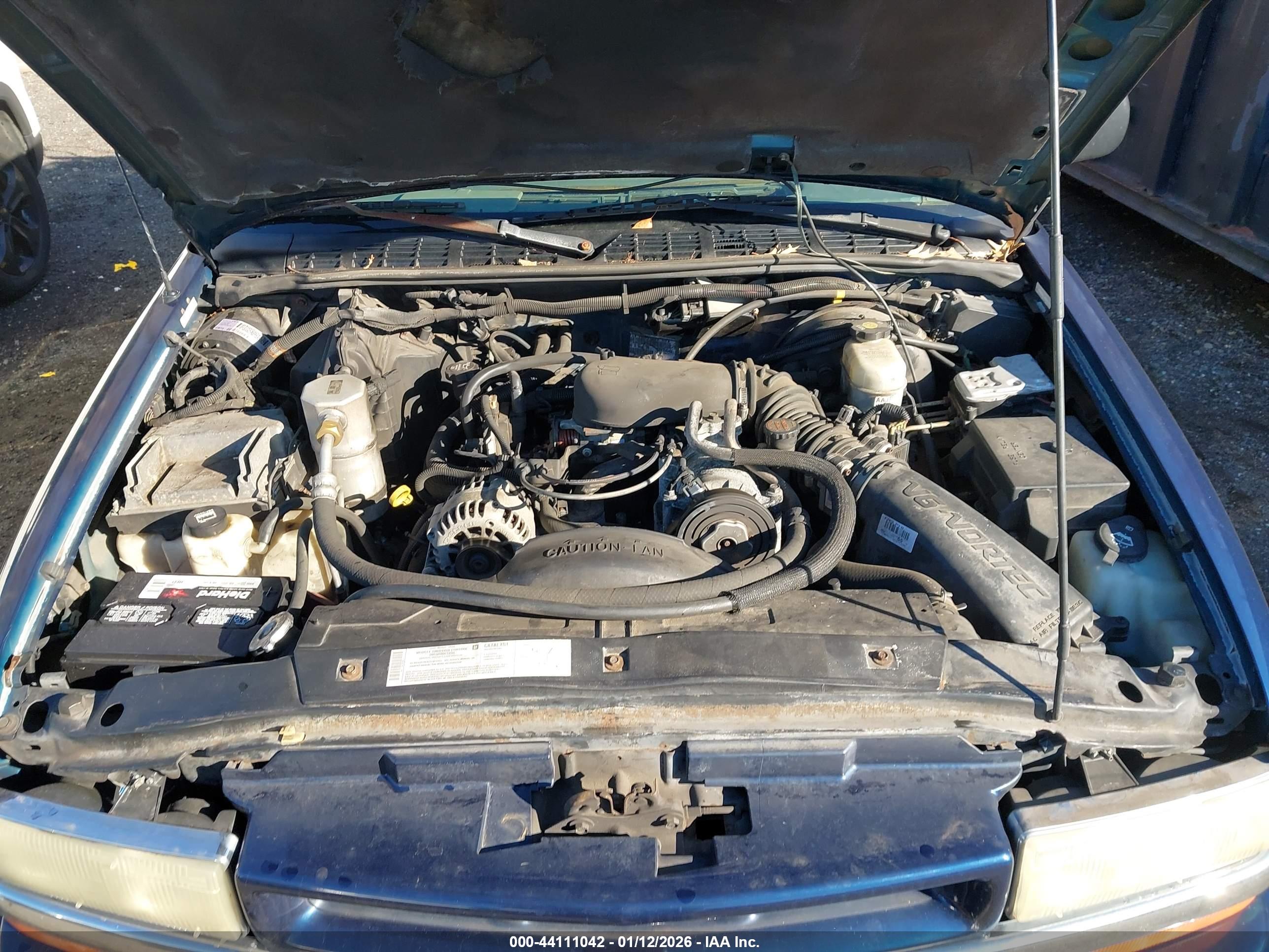 CHEVROLET BLAZER image 10