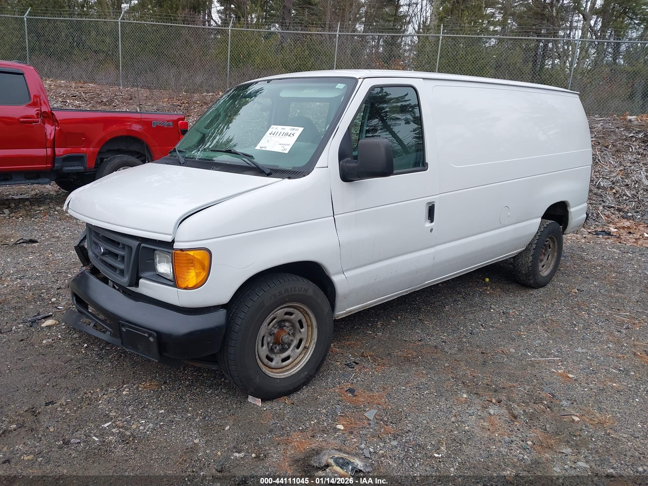 FORD E-150 image 2