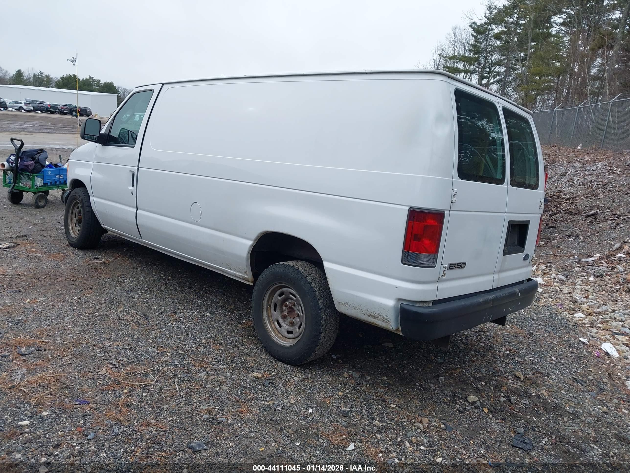 FORD E-150 image 3