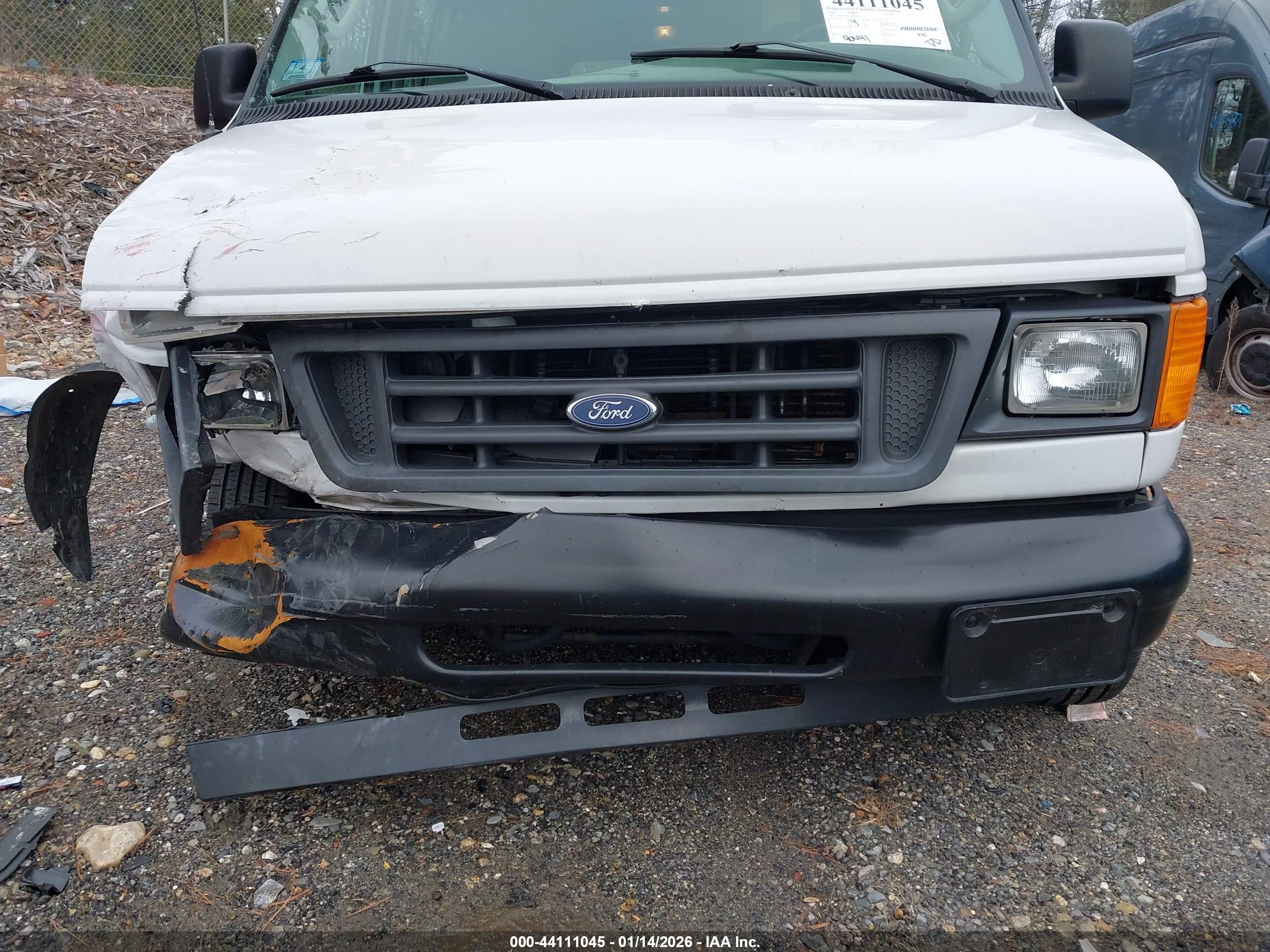 FORD E-150 image 6
