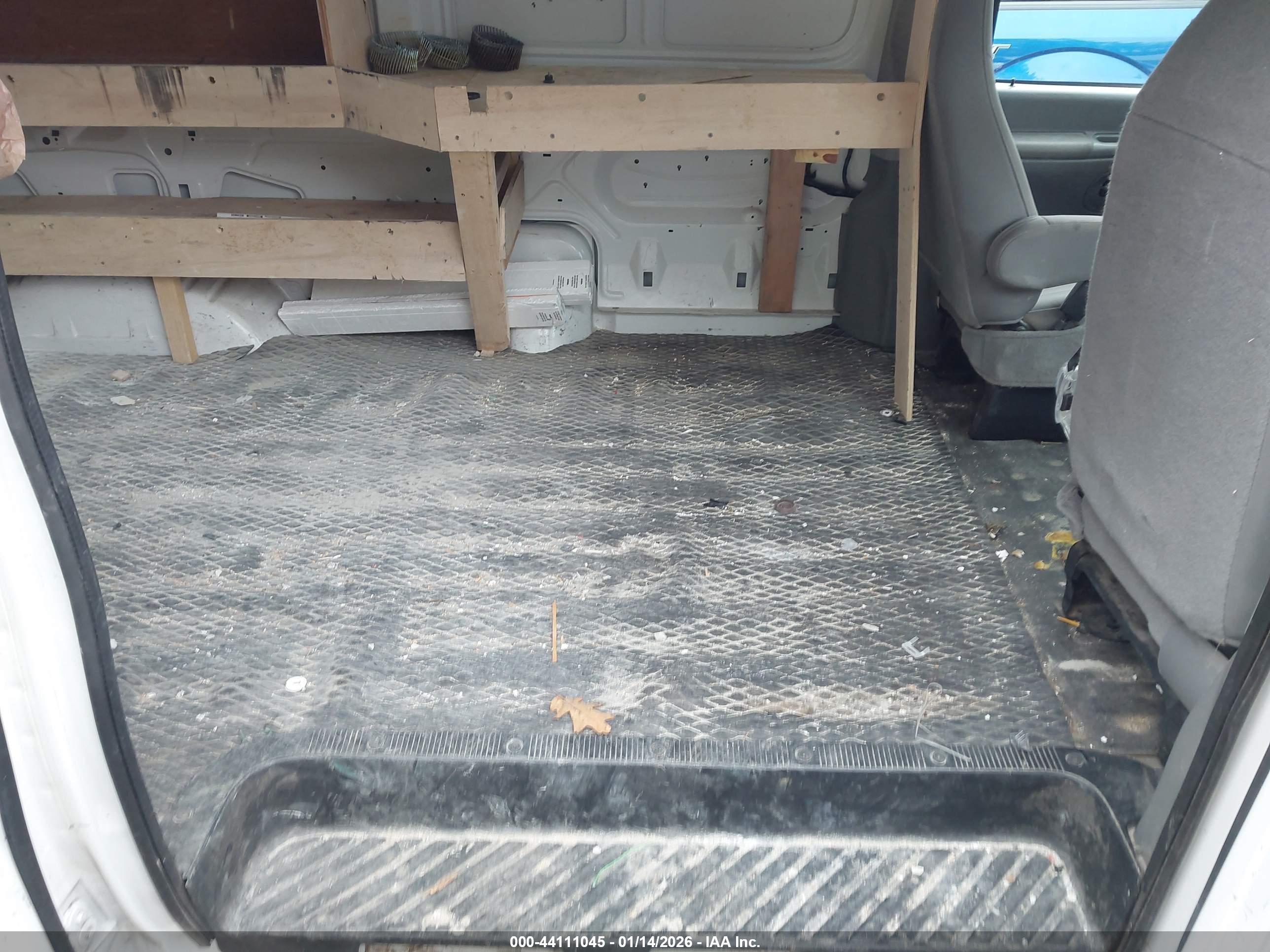 FORD E-150 image 8