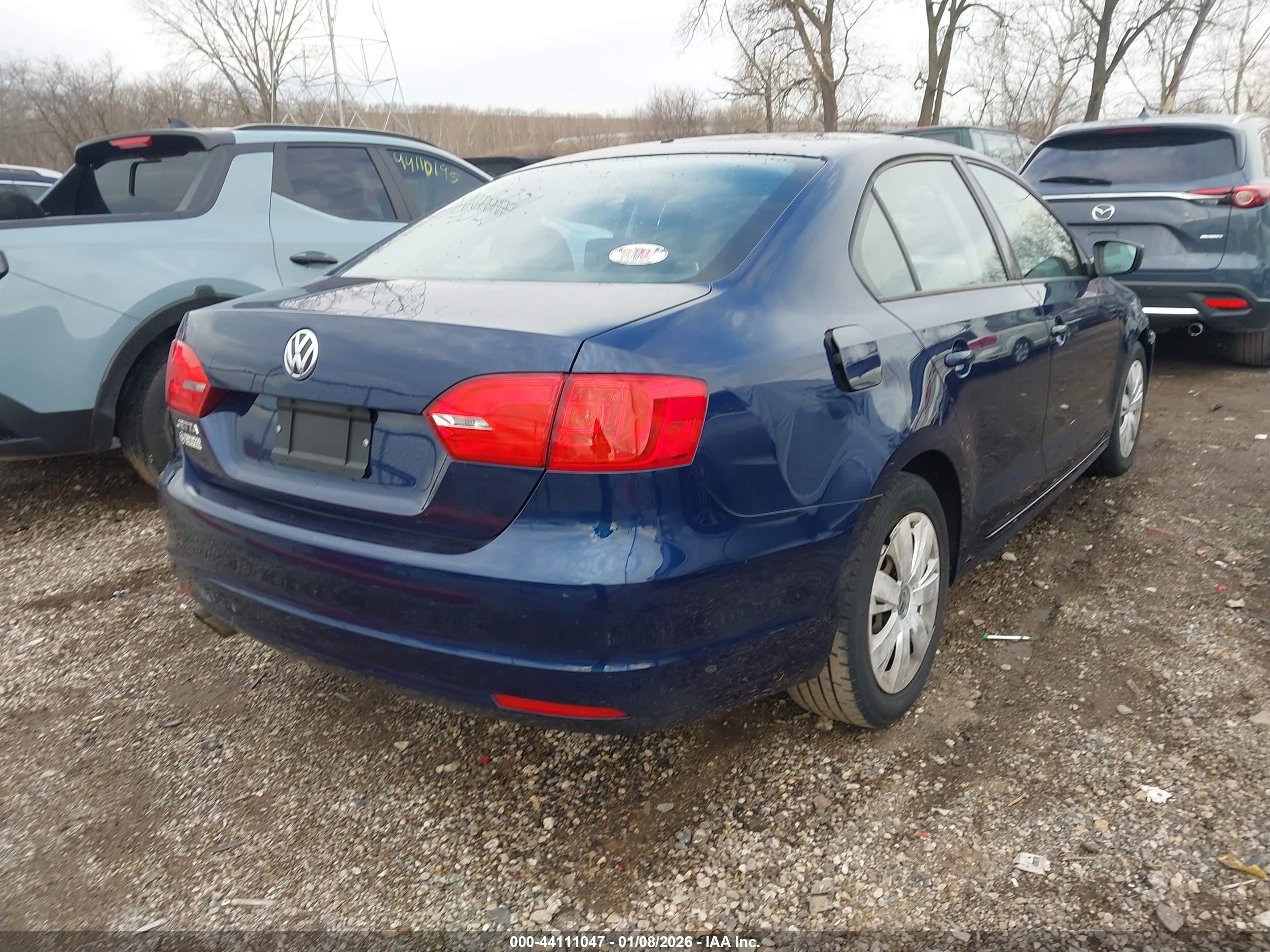 VOLKSWAGEN JETTA image 4