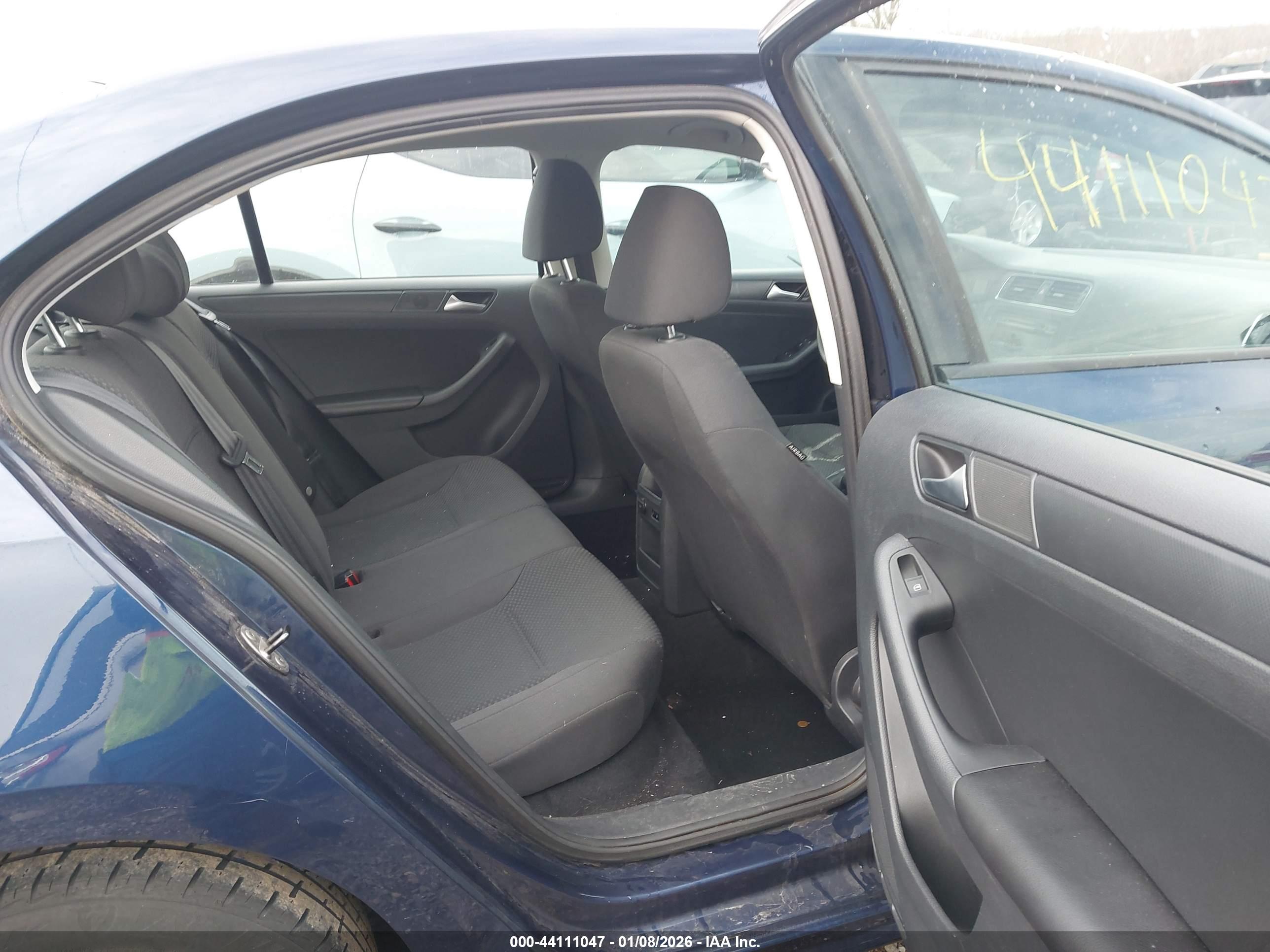 VOLKSWAGEN JETTA image 8