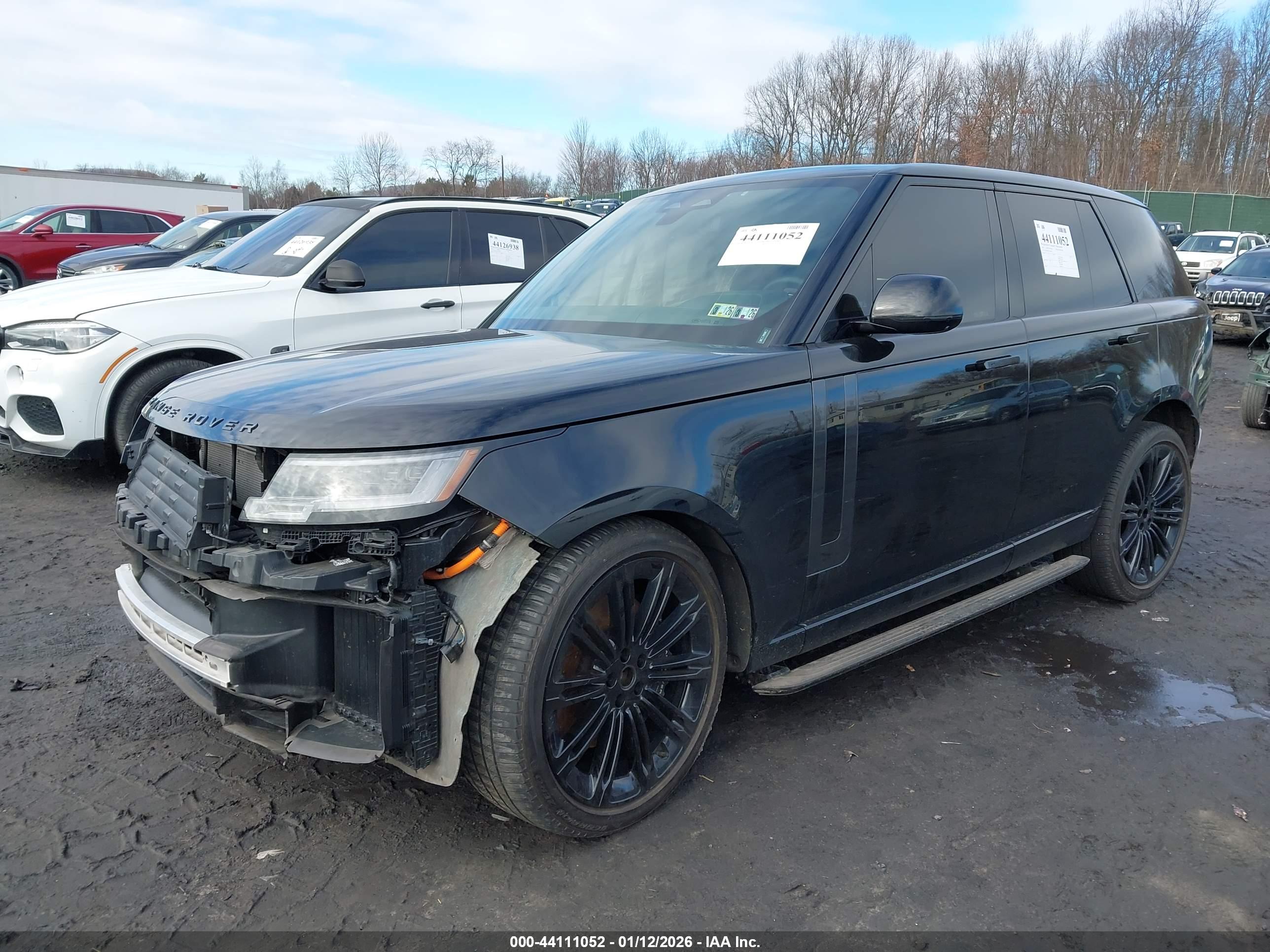 LAND ROVER image 2