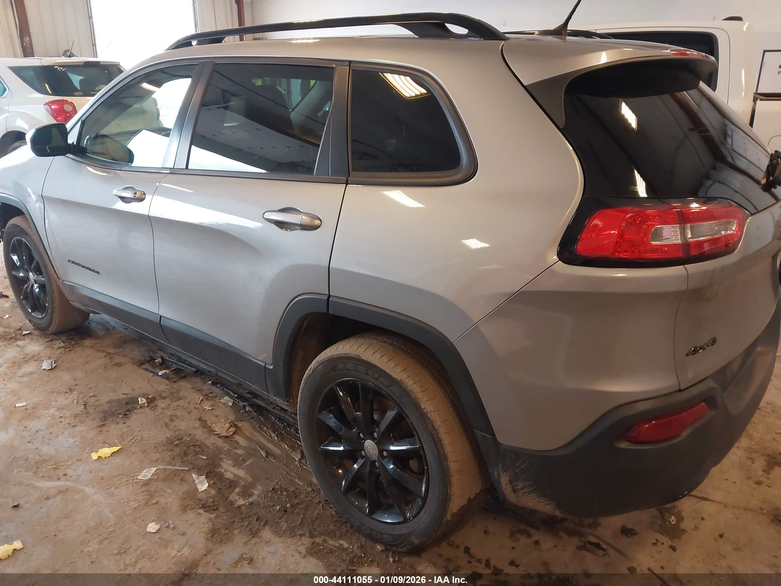 JEEP CHEROKEE image 3