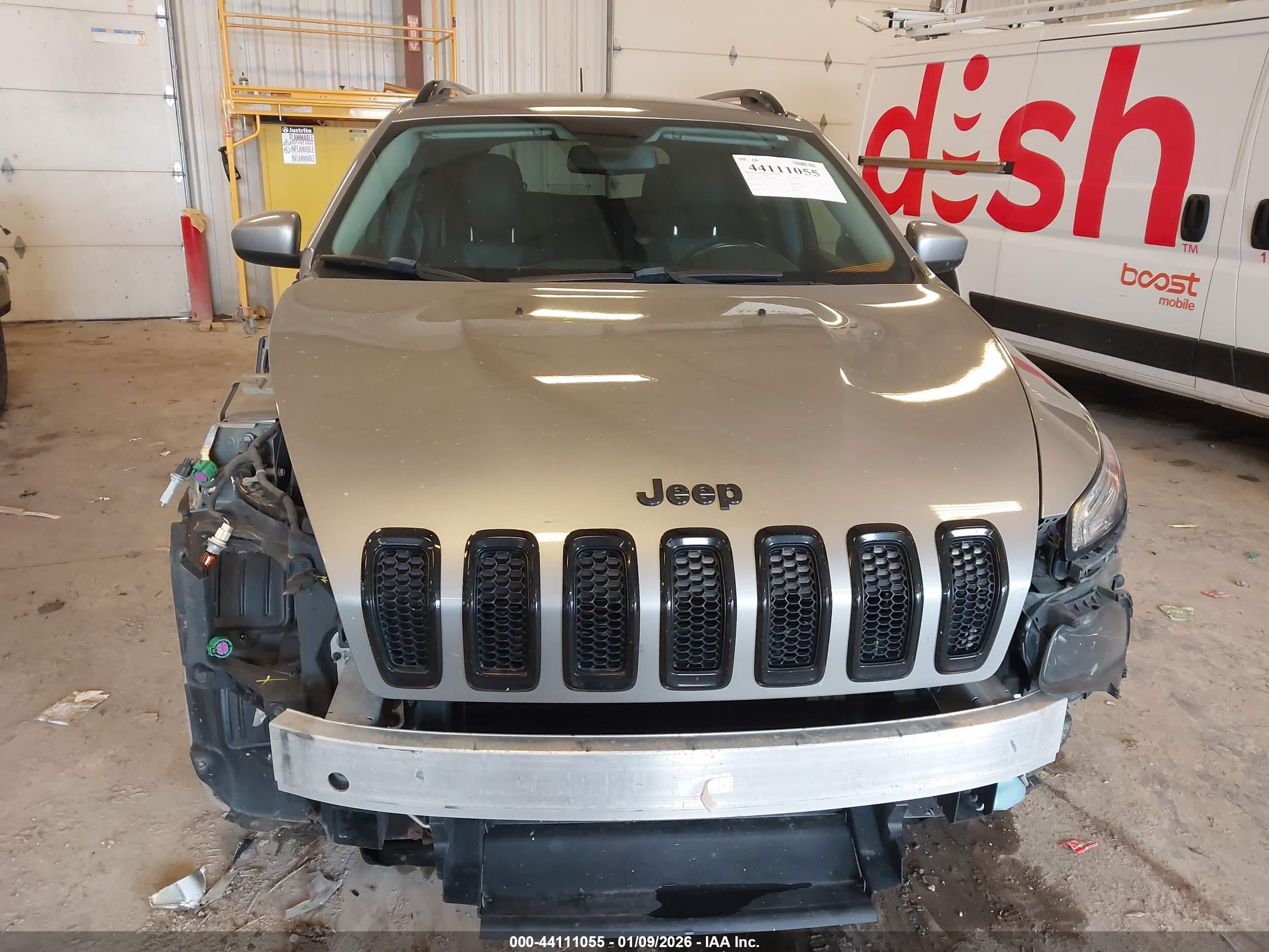 JEEP CHEROKEE image 6