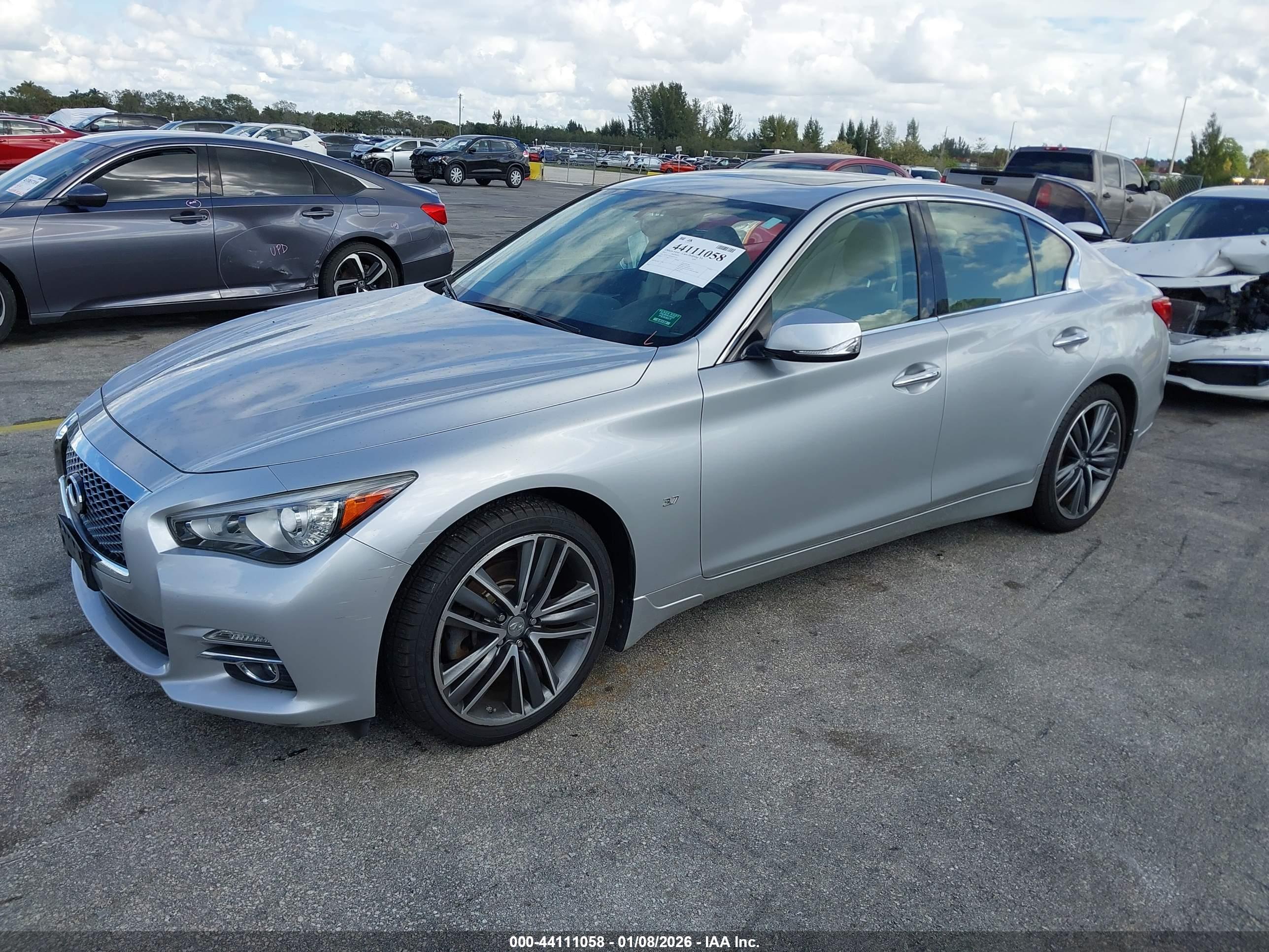 INFINITI Q50 image 2