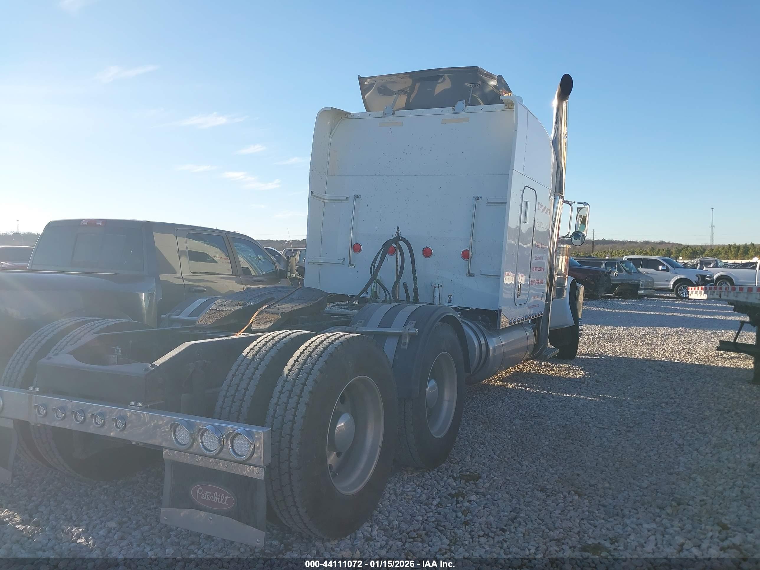 PETERBILT 389 image 4