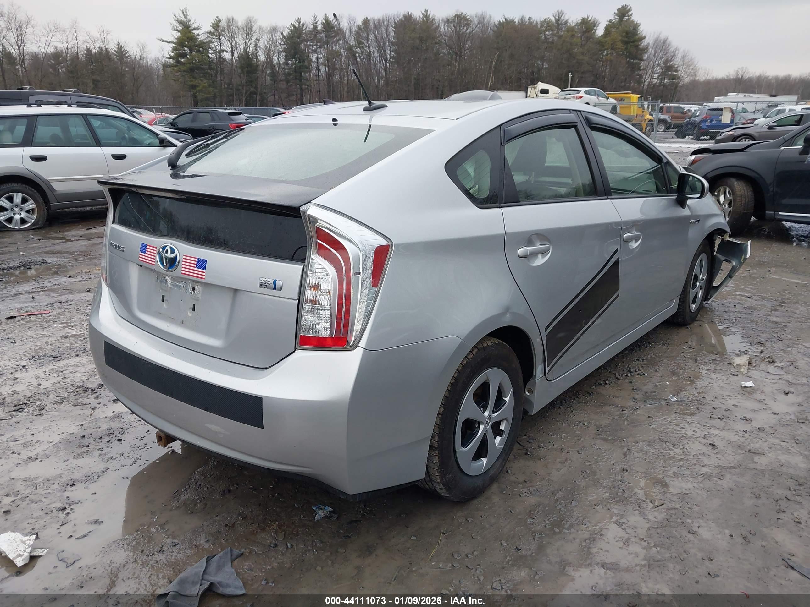 TOYOTA PRIUS image 4