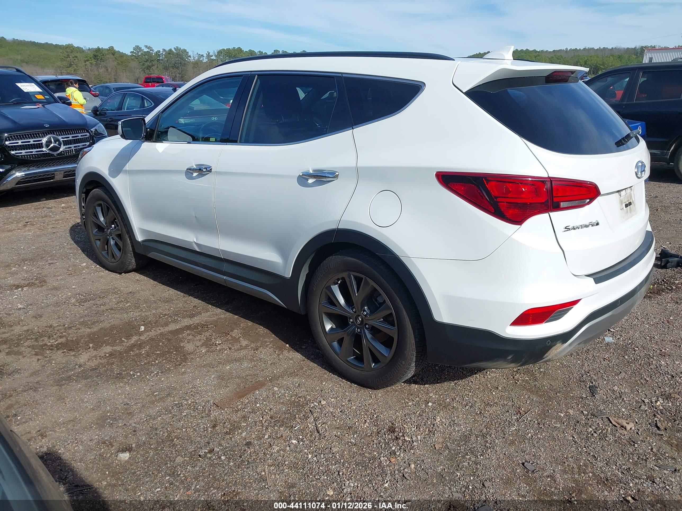 HYUNDAI SANTA image 3