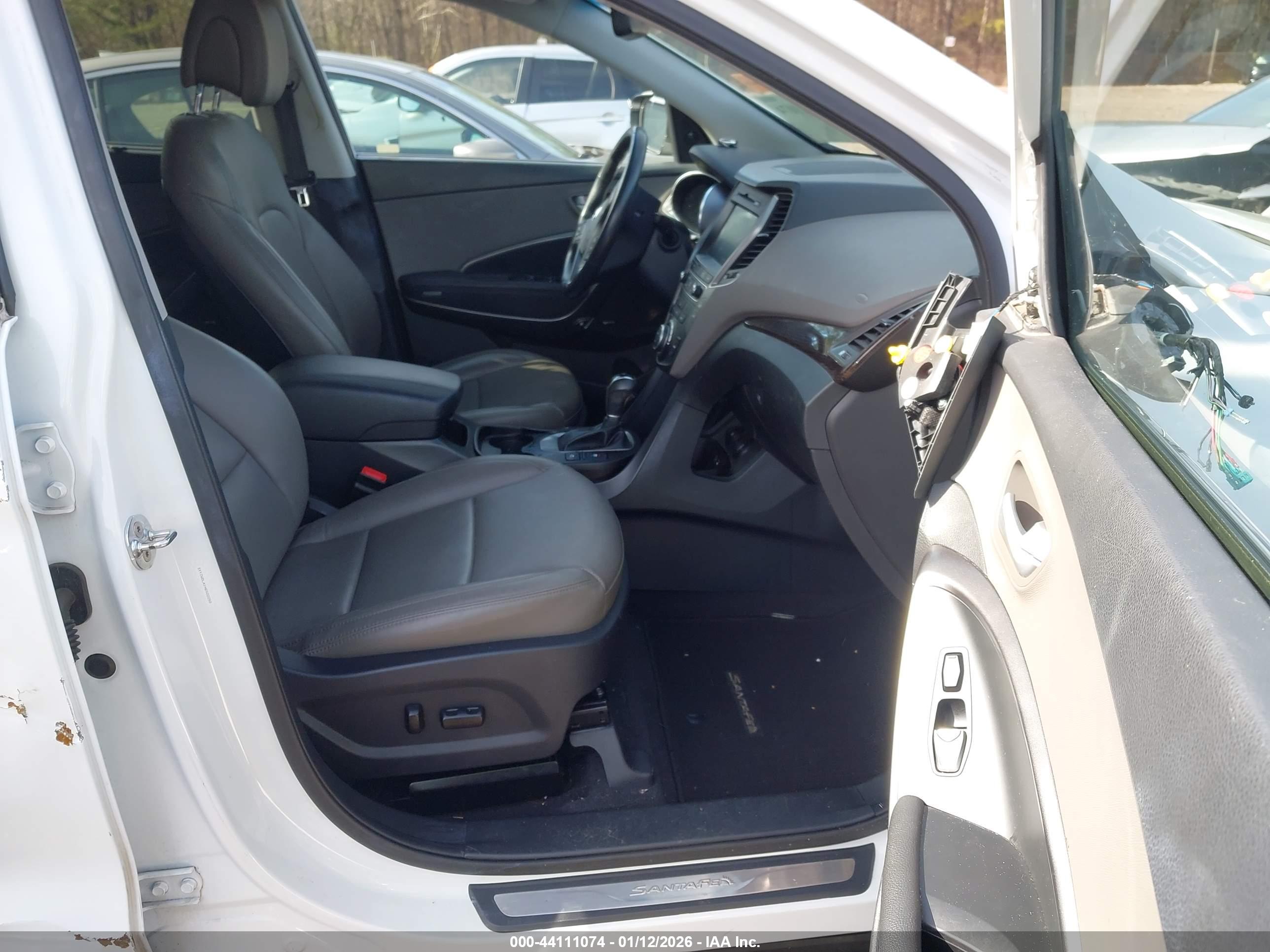 HYUNDAI SANTA image 5