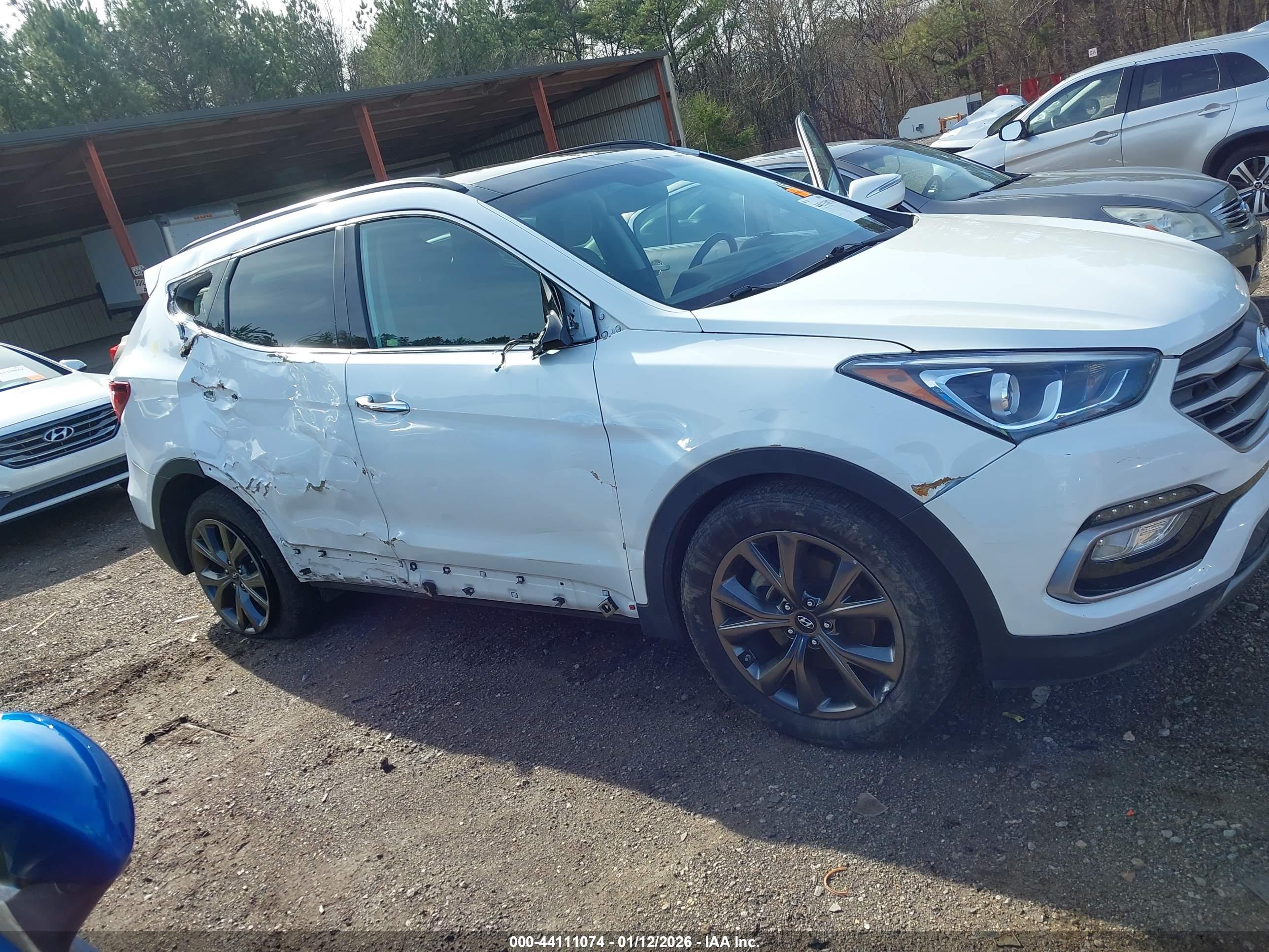 HYUNDAI SANTA image 6