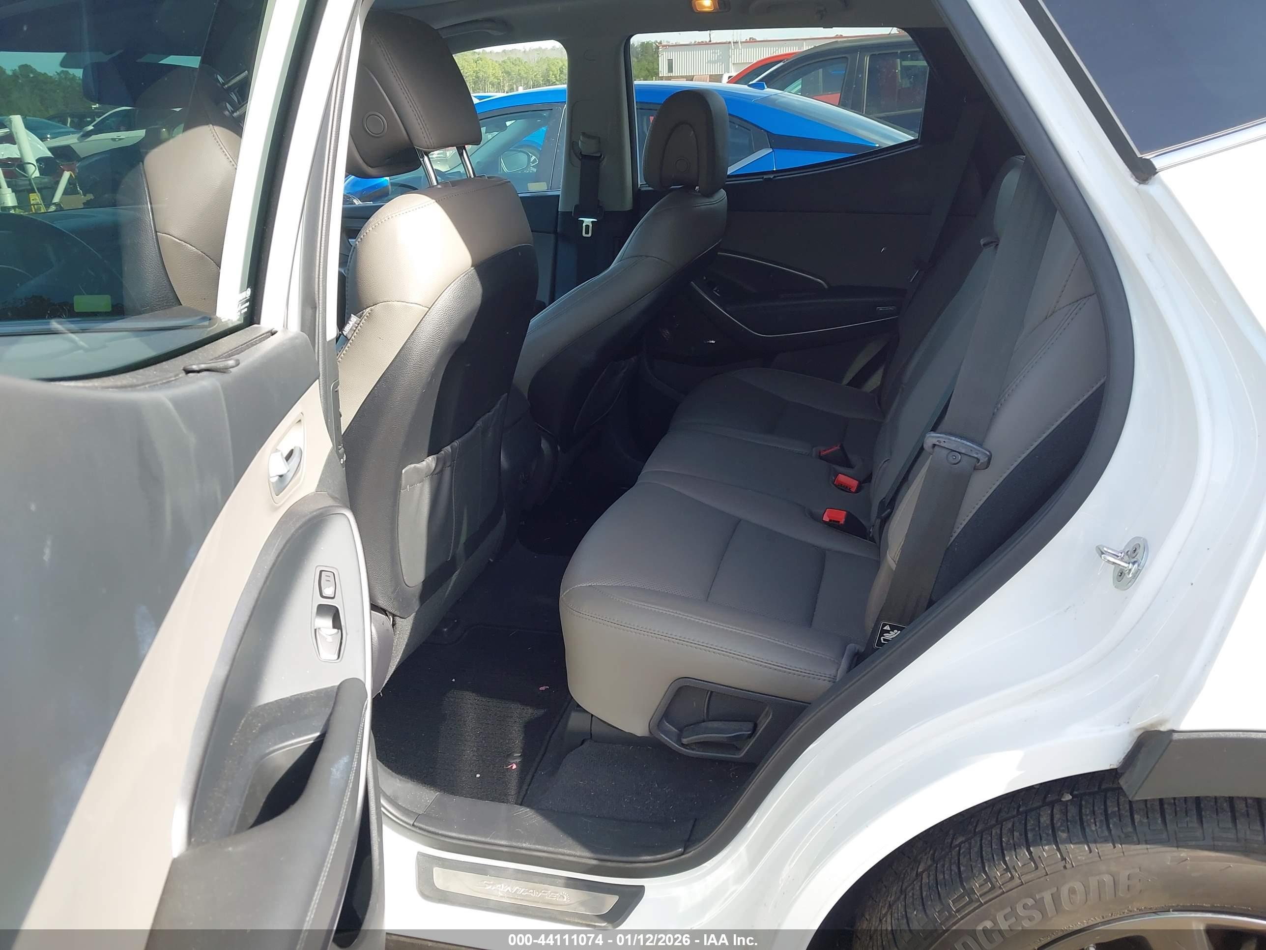 HYUNDAI SANTA image 8