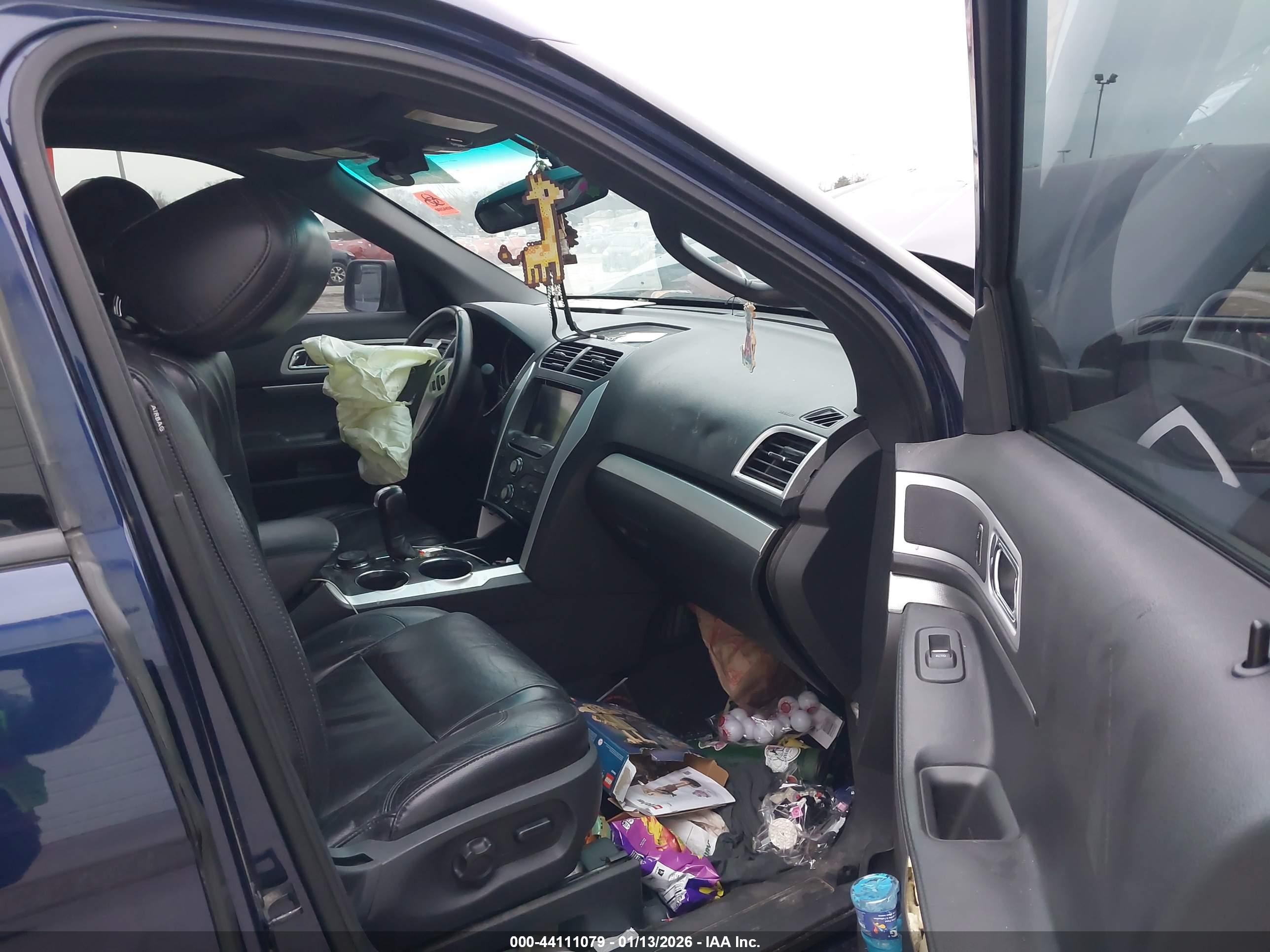 FORD EXPLORER image 5