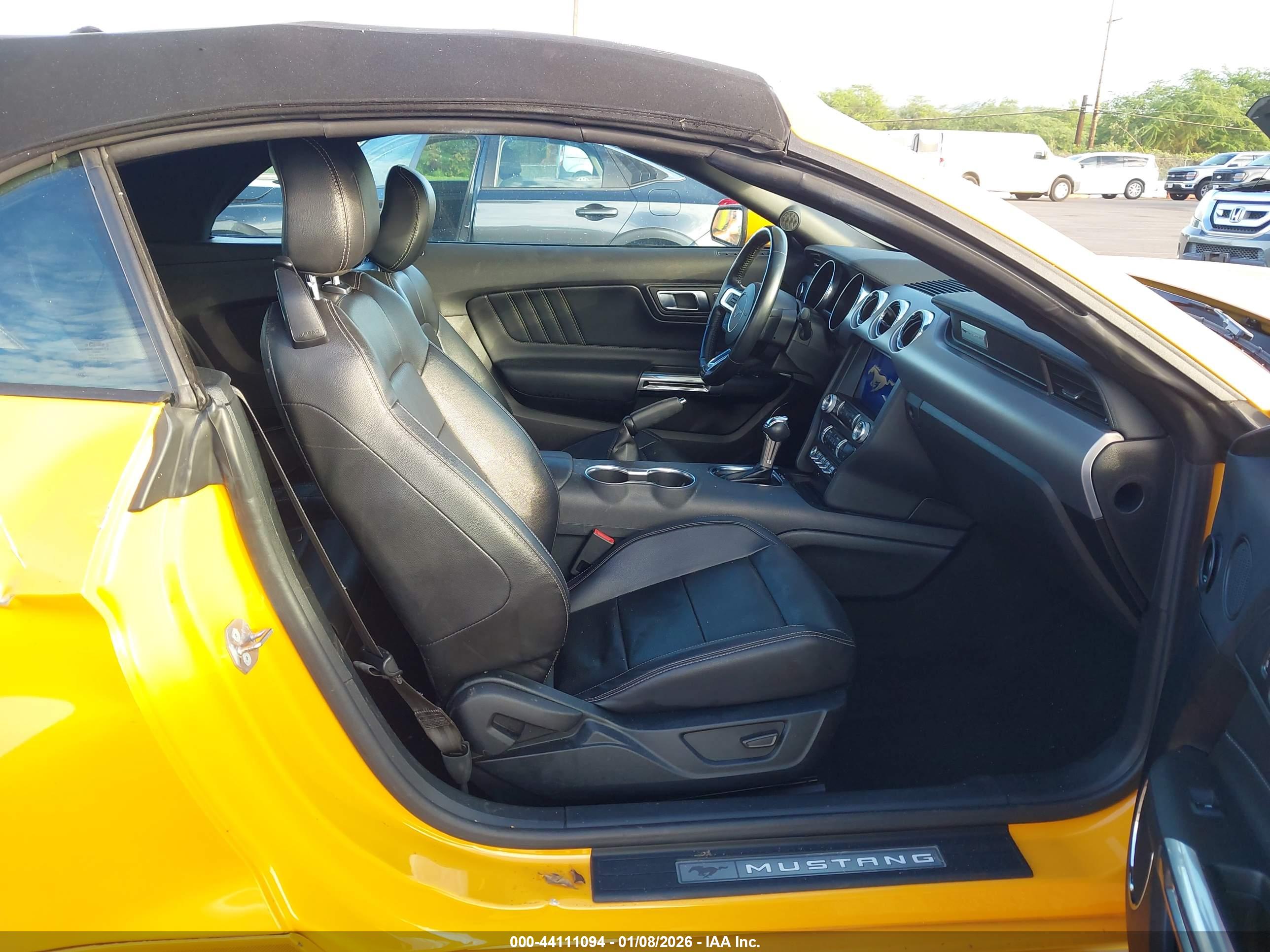 FORD MUSTANG image 5