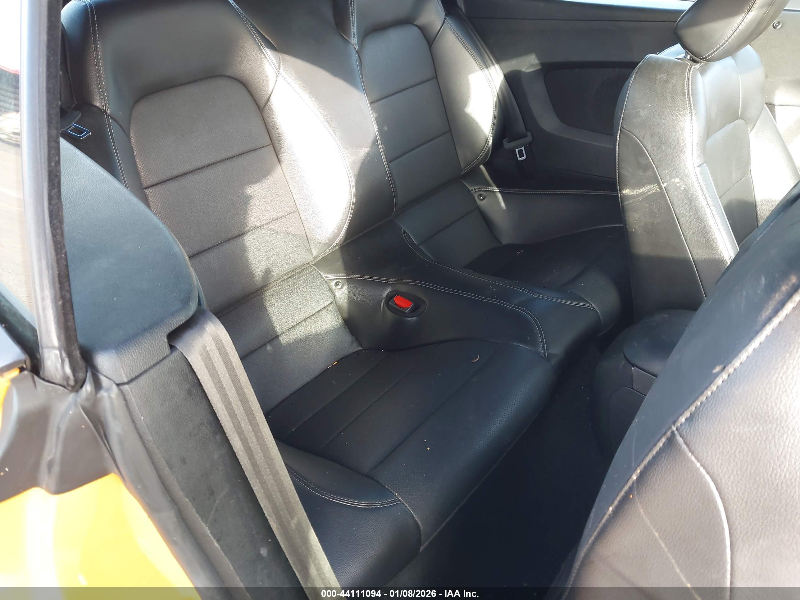 FORD MUSTANG image 8