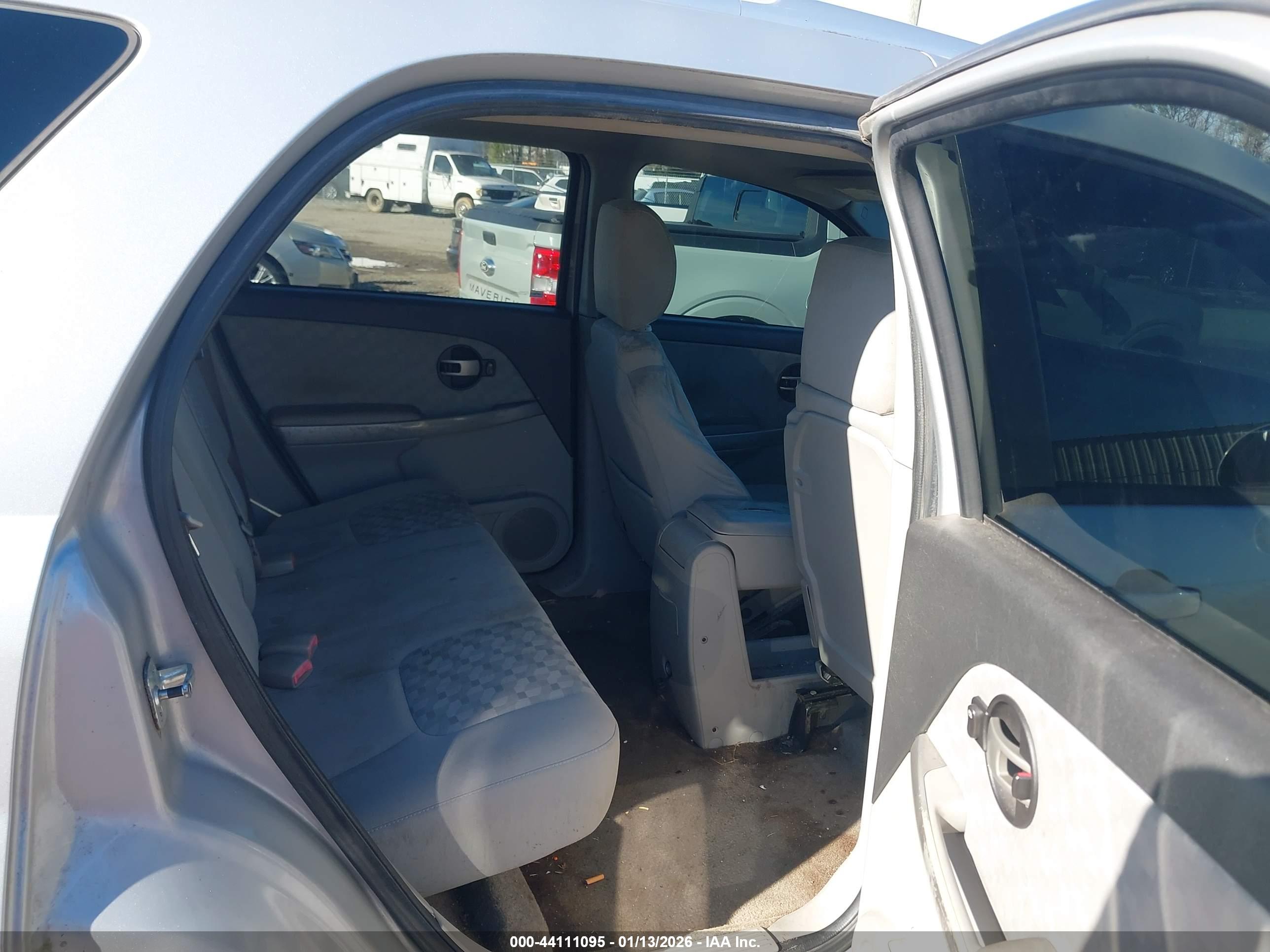 CHEVROLET EQUINOX image 8